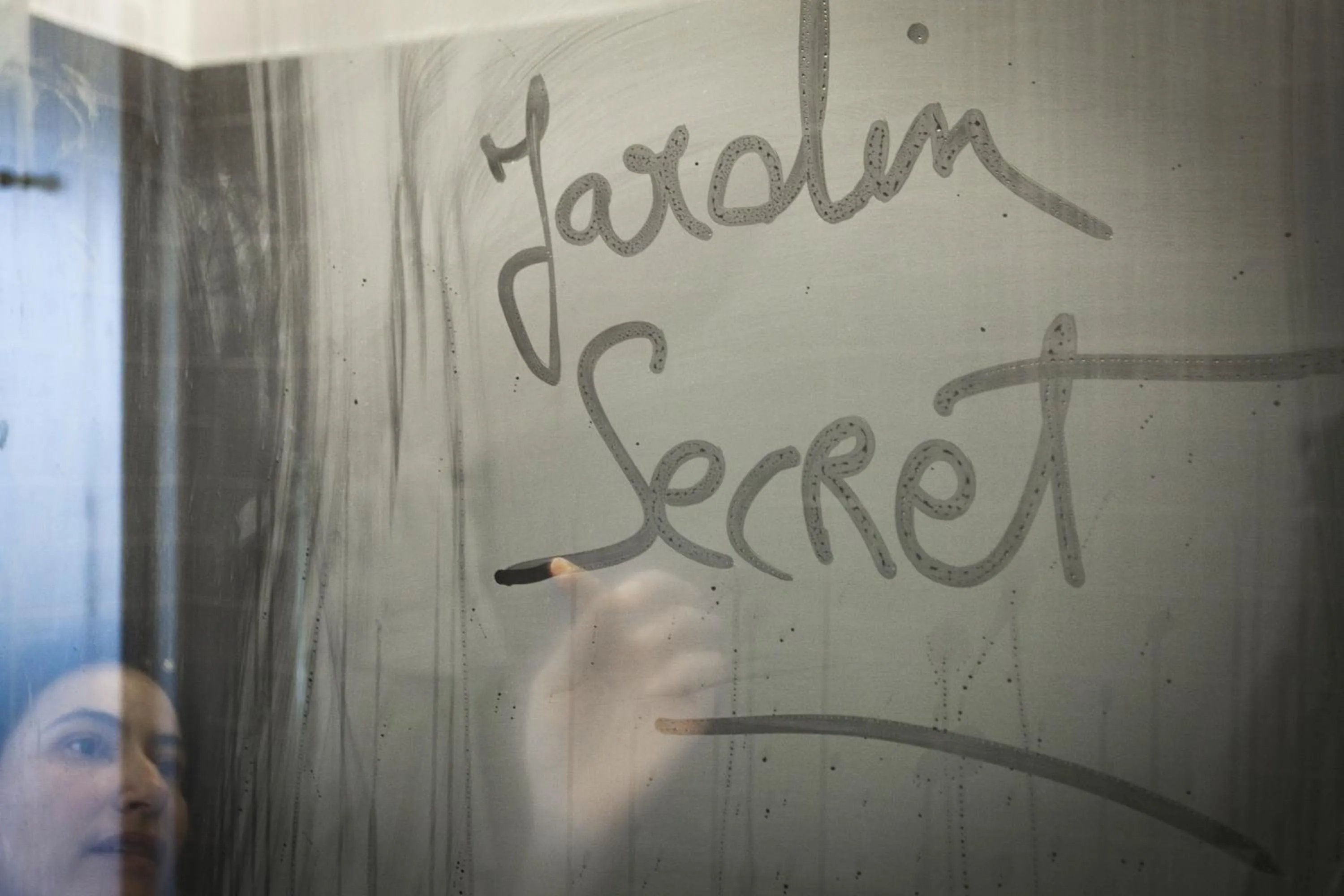 Shower in Maison Du Collectionneur