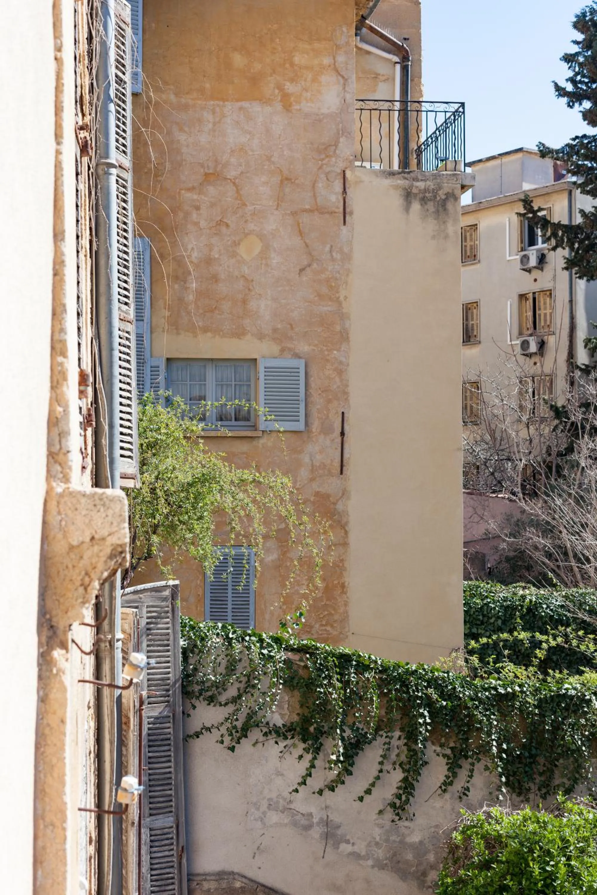 Bedroom in Maison Du Collectionneur