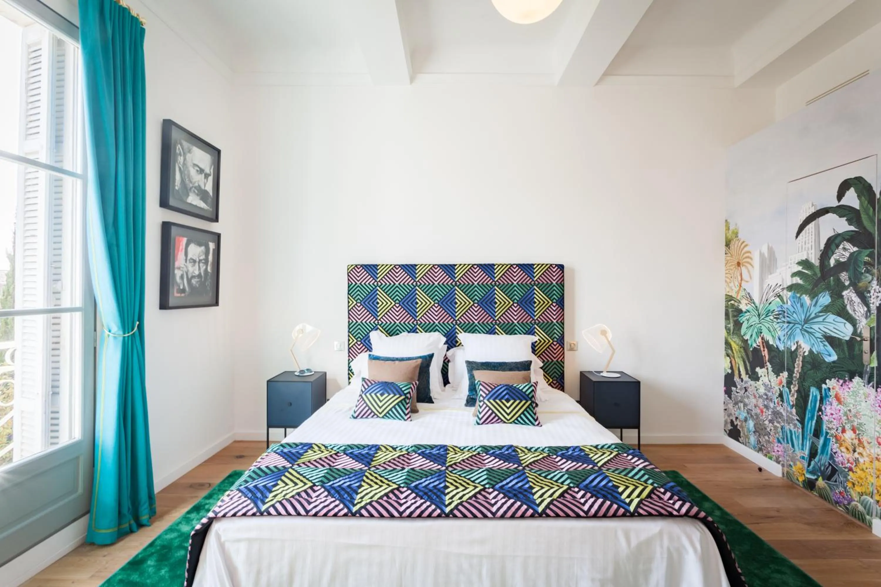 Bed in Maison Du Collectionneur