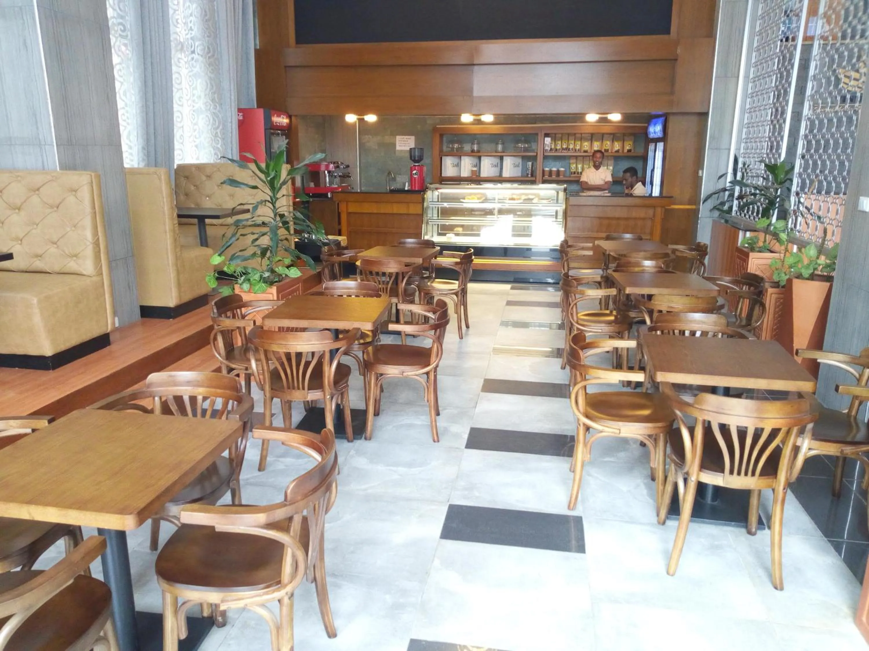 Restaurant/places to eat in Yinm Furnished Apartment