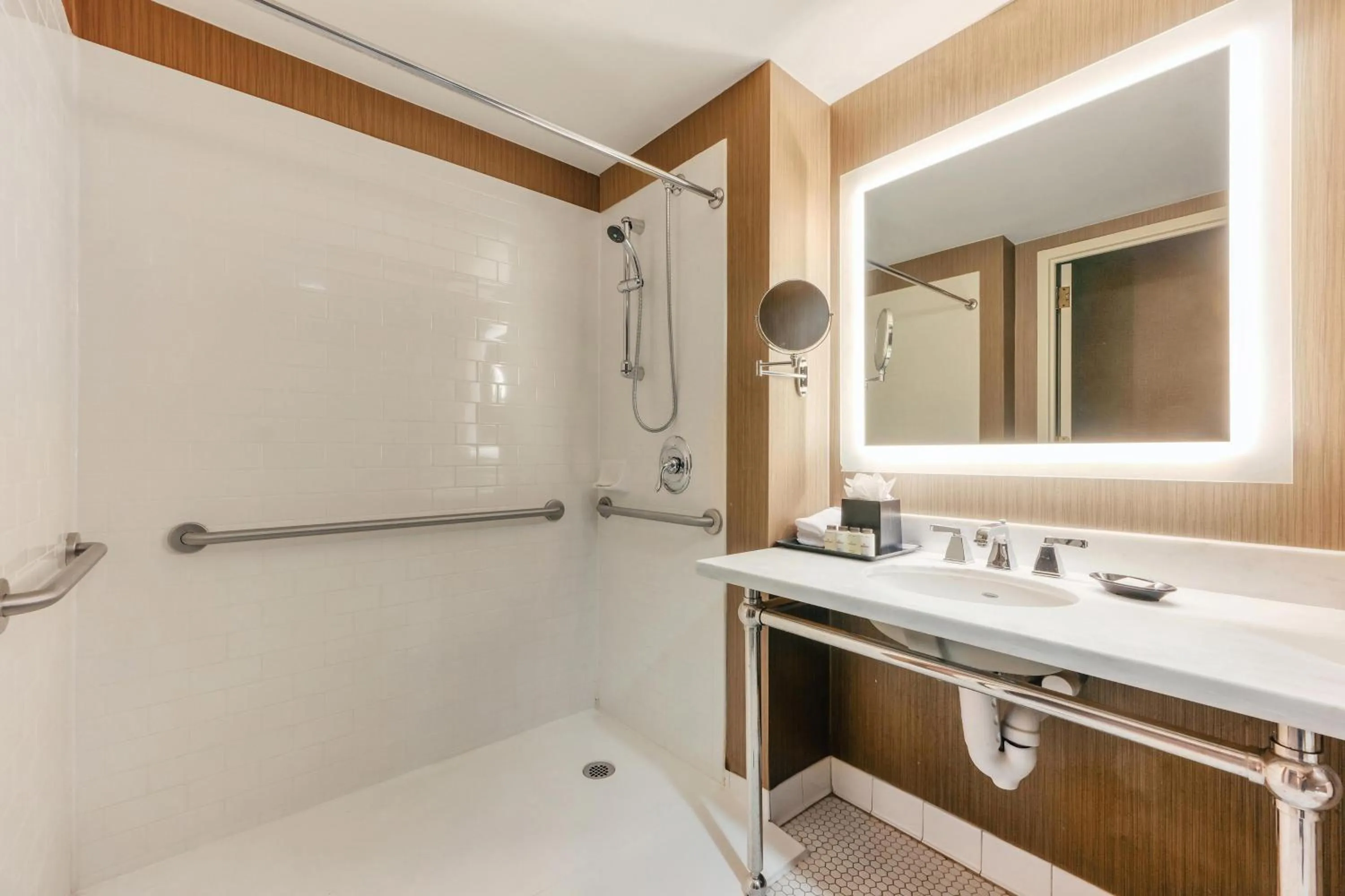 Bathroom in Sheraton Tarrytown Hotel