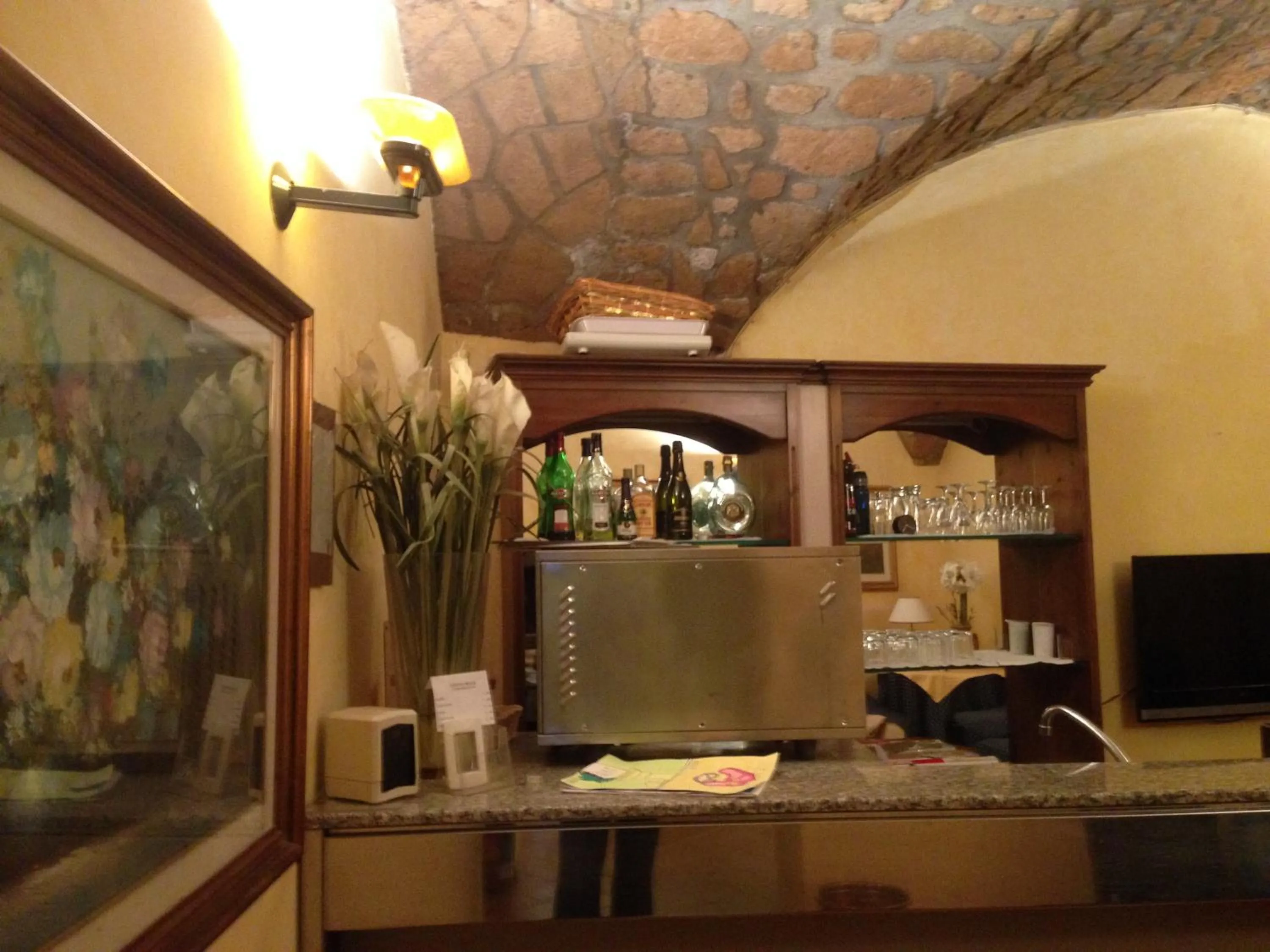 Communal lounge/ TV room in Hotel Filippeschi