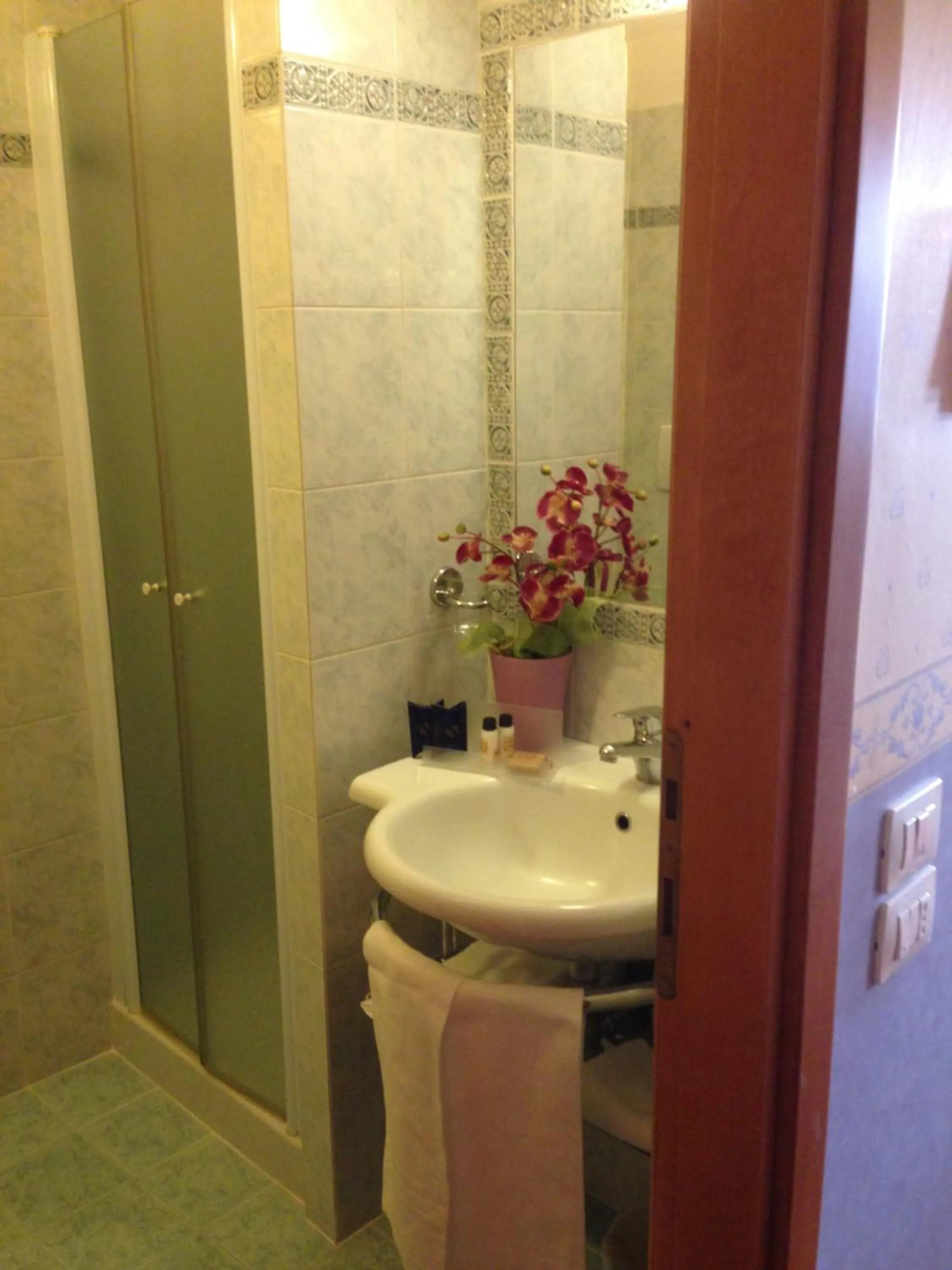 Bathroom in Hotel Filippeschi
