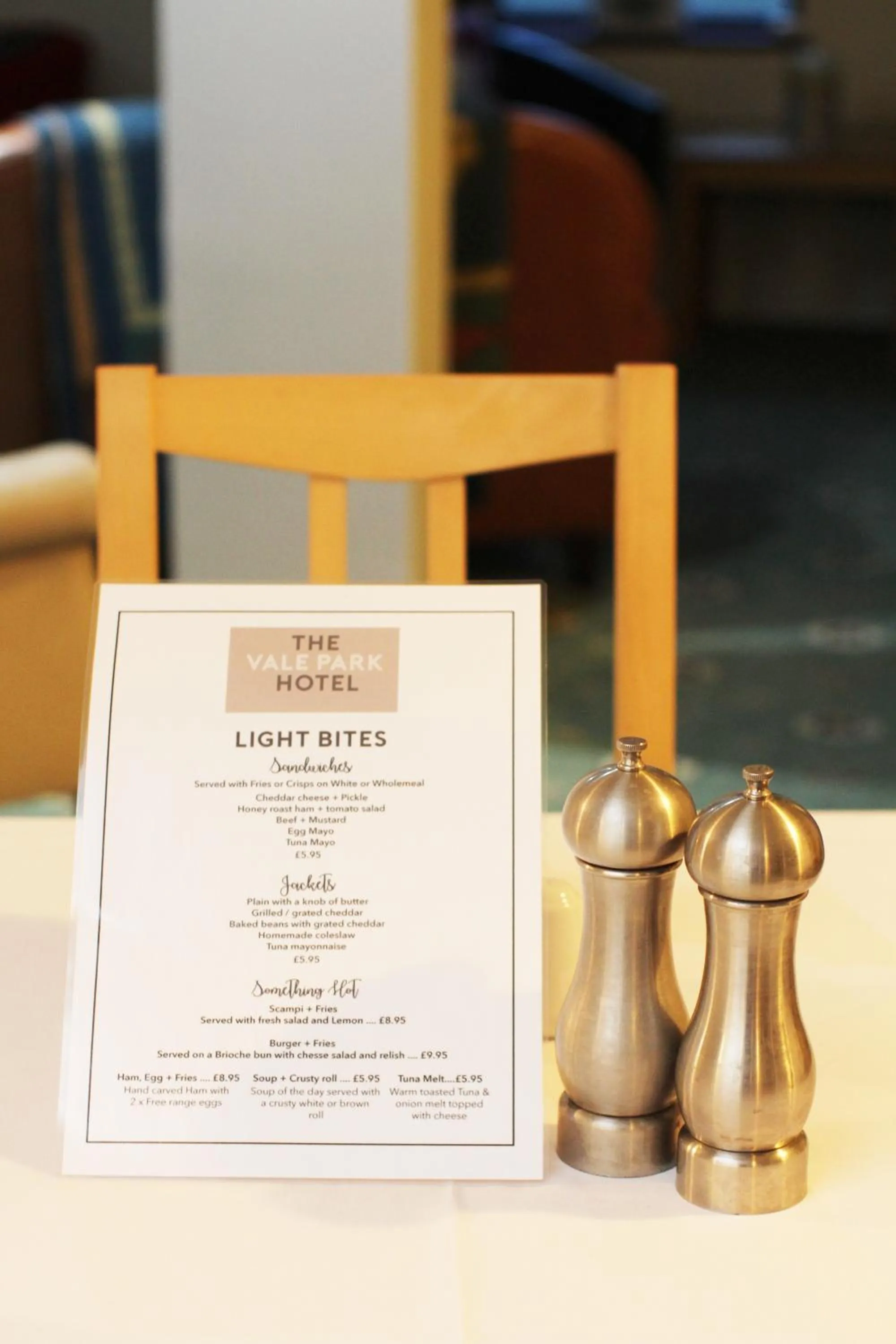 Food and drinks in Vale Park Hotel