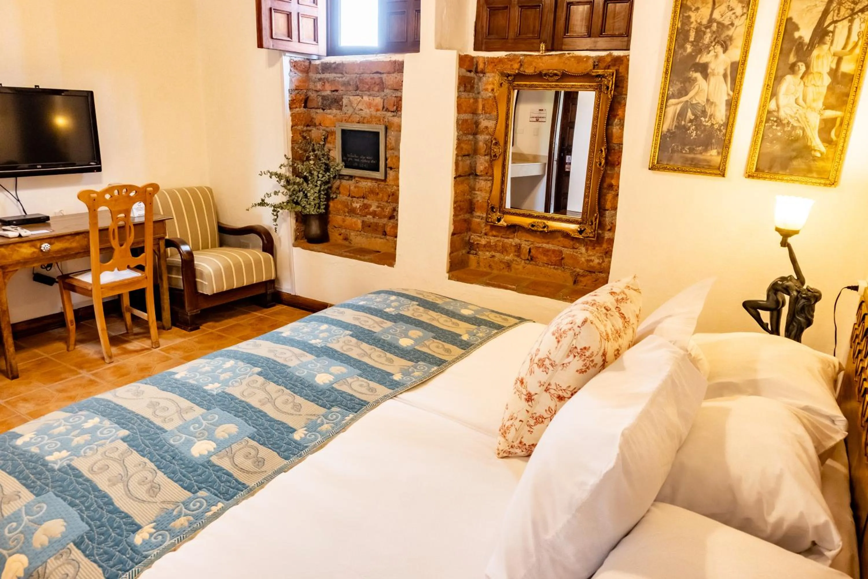 Bed in Hotel Mariscal Robledo