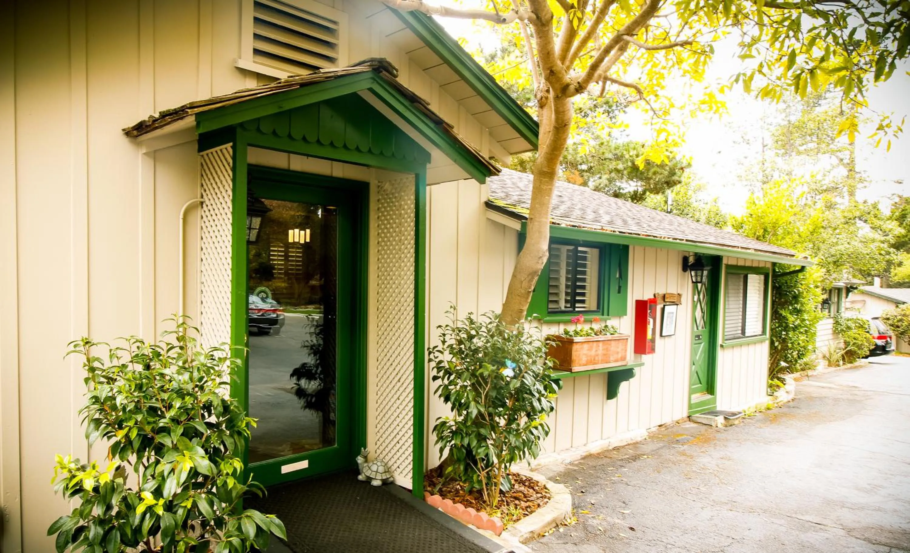 Facade/entrance in Carmel Resort Inn