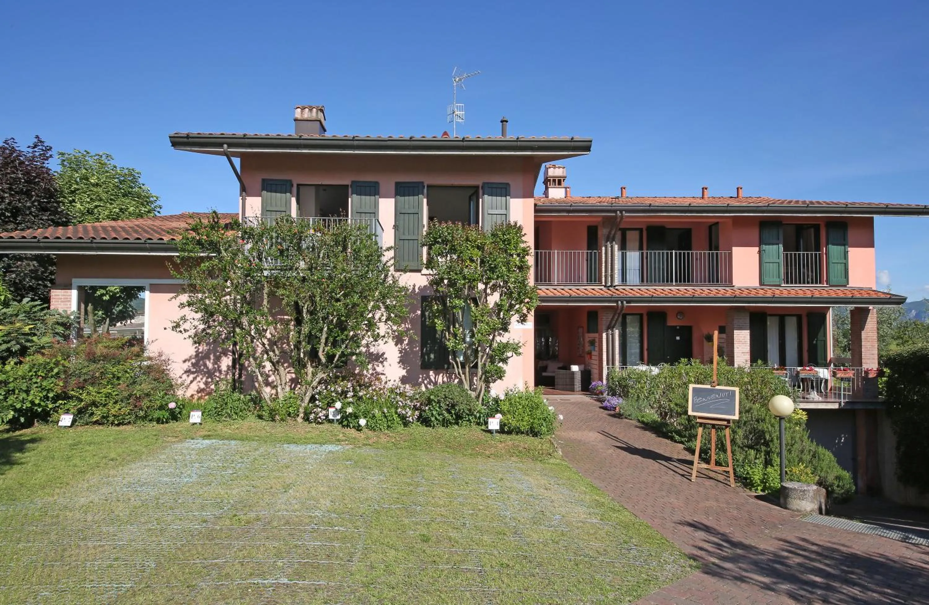 Property building in Residence Il Melograno