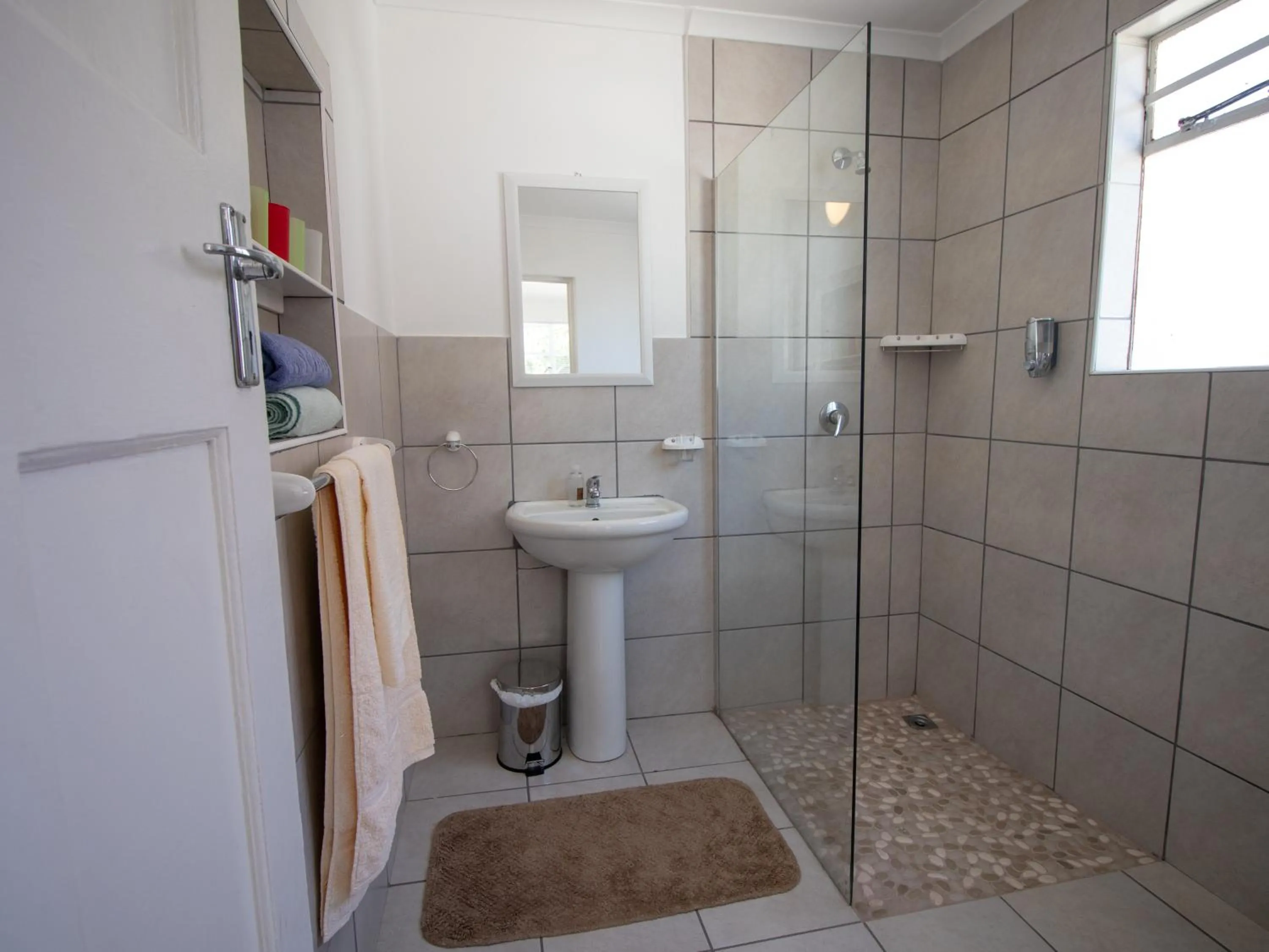 Shower in Green Olive Guesthouse