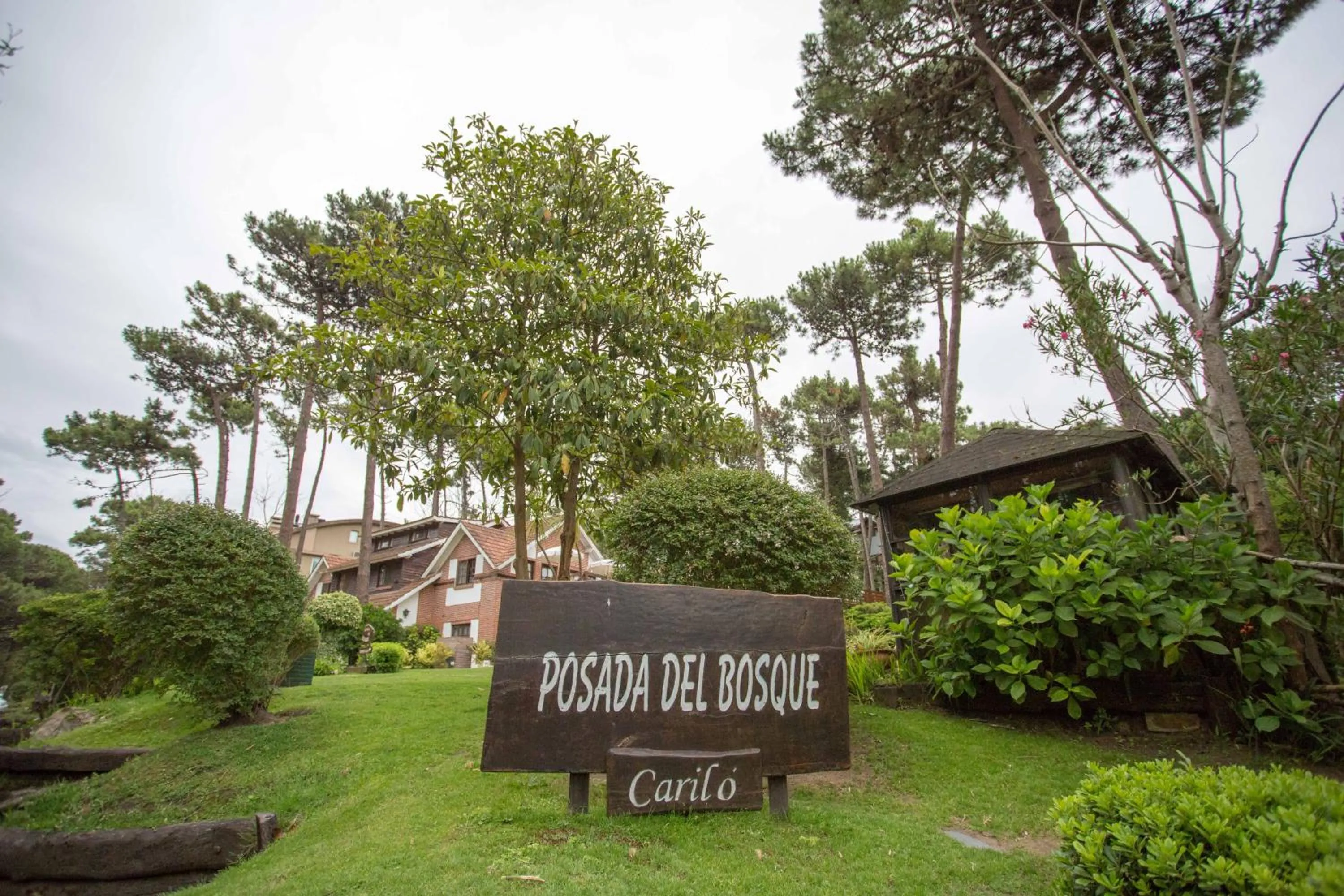 Facade/entrance in Posada del Bosque By HS