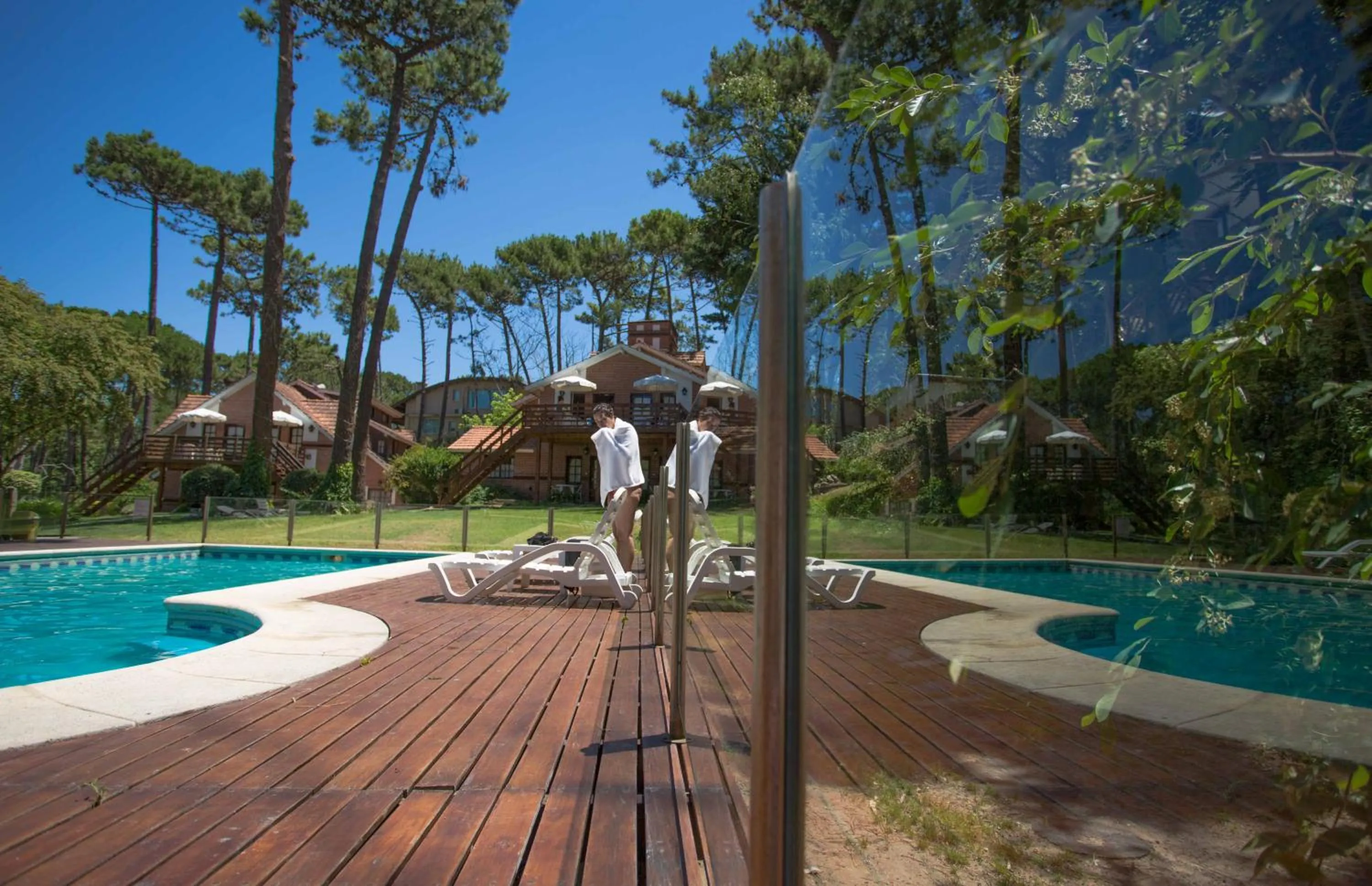 Swimming pool in Posada del Bosque By HS