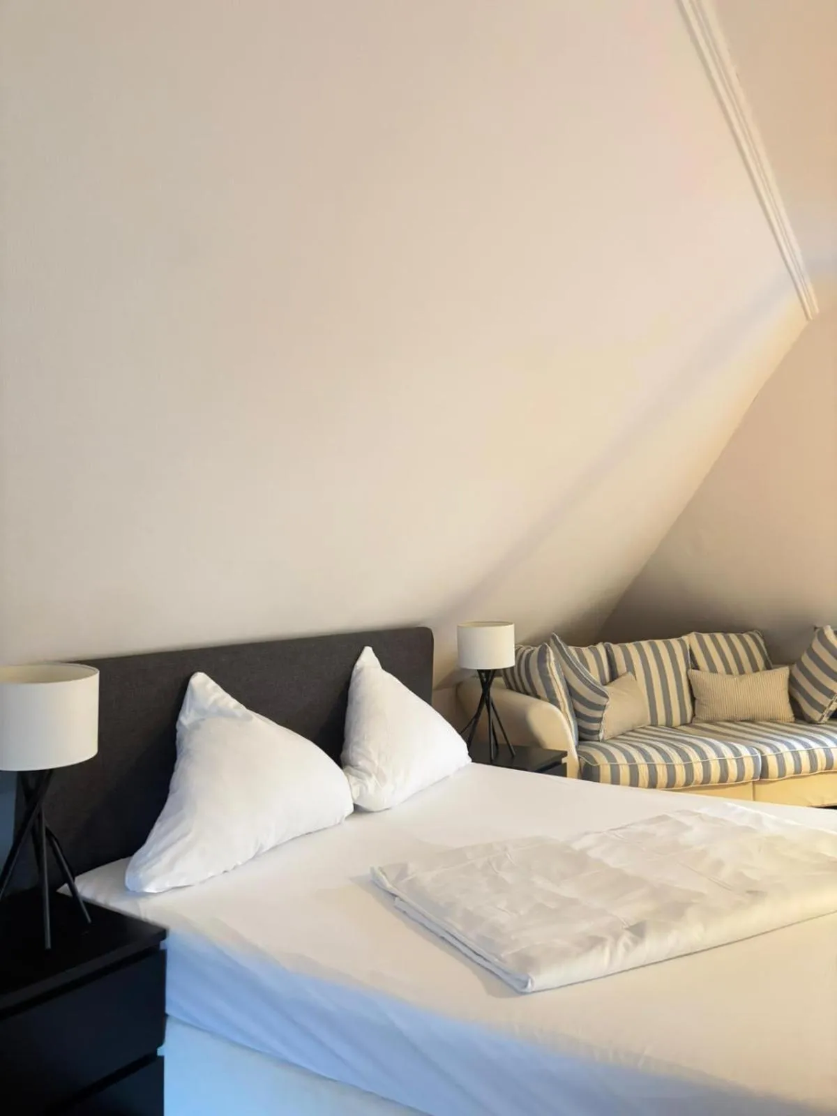 Photo of the whole room, Bed in Zum Löwen