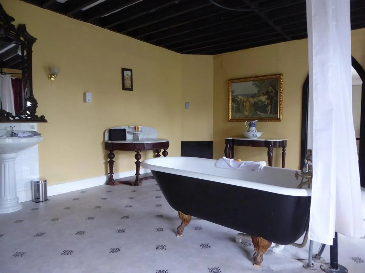 Bed in Kinnitty Castle Hotel