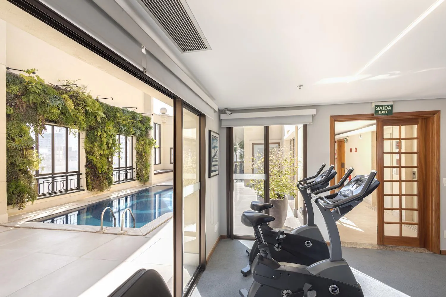 Fitness centre/facilities in George V Casa Branca