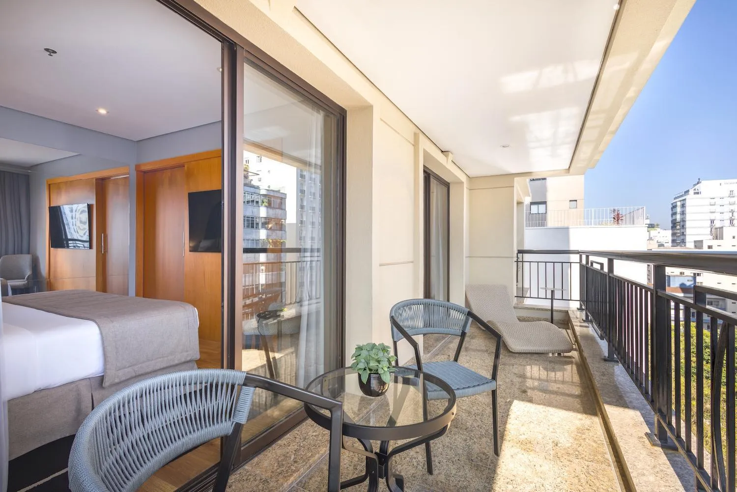 Bed in George V Casa Branca