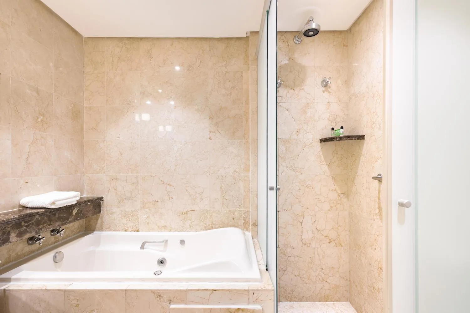 Bathroom in George V Alto De Pinheiros