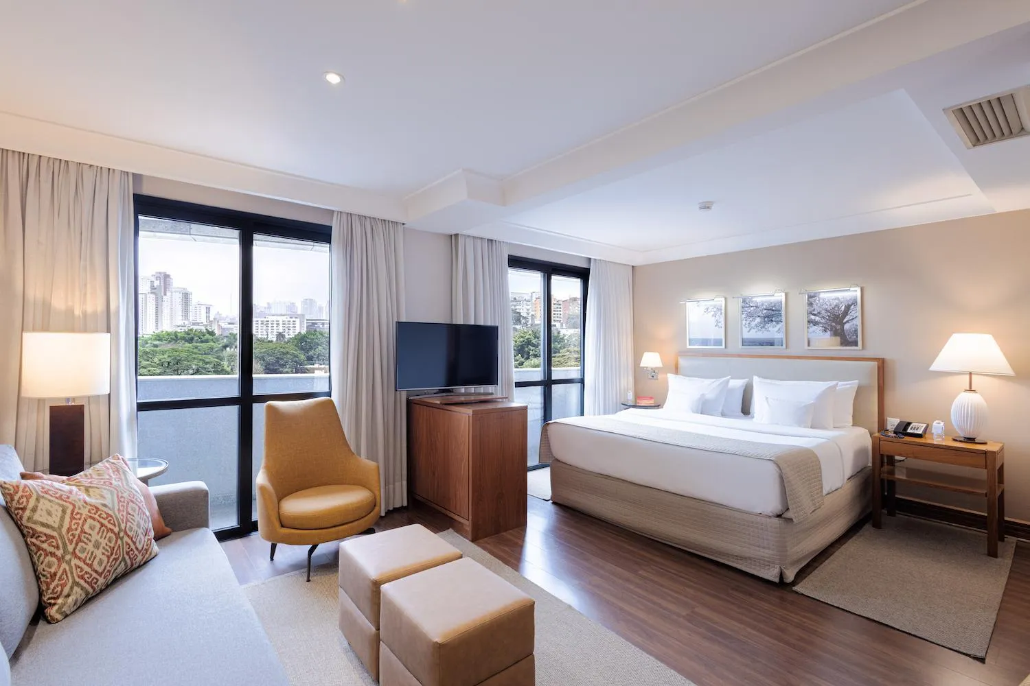 Bed in George V Alto De Pinheiros