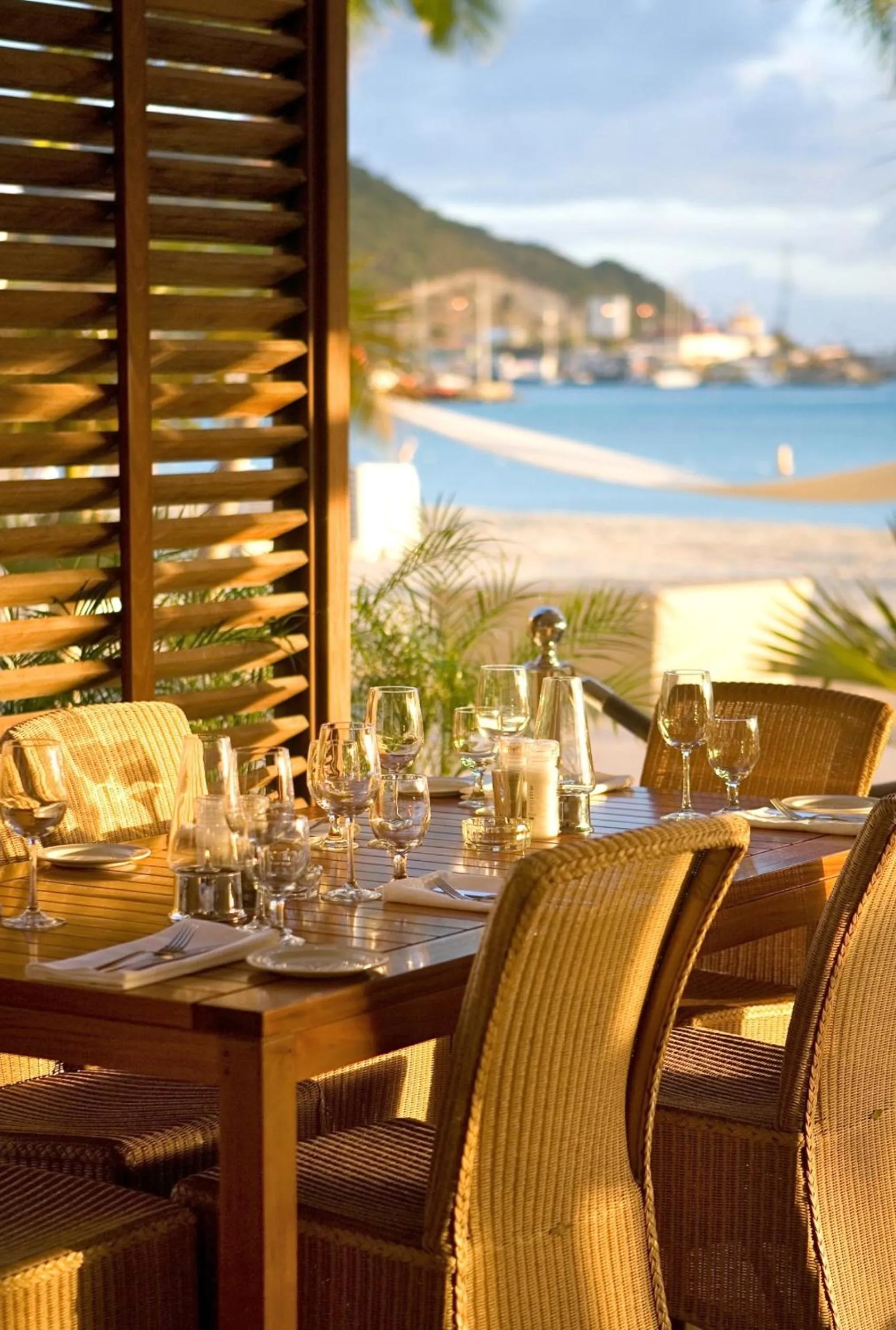 Restaurant/places to eat in Holland House Beach Hotel