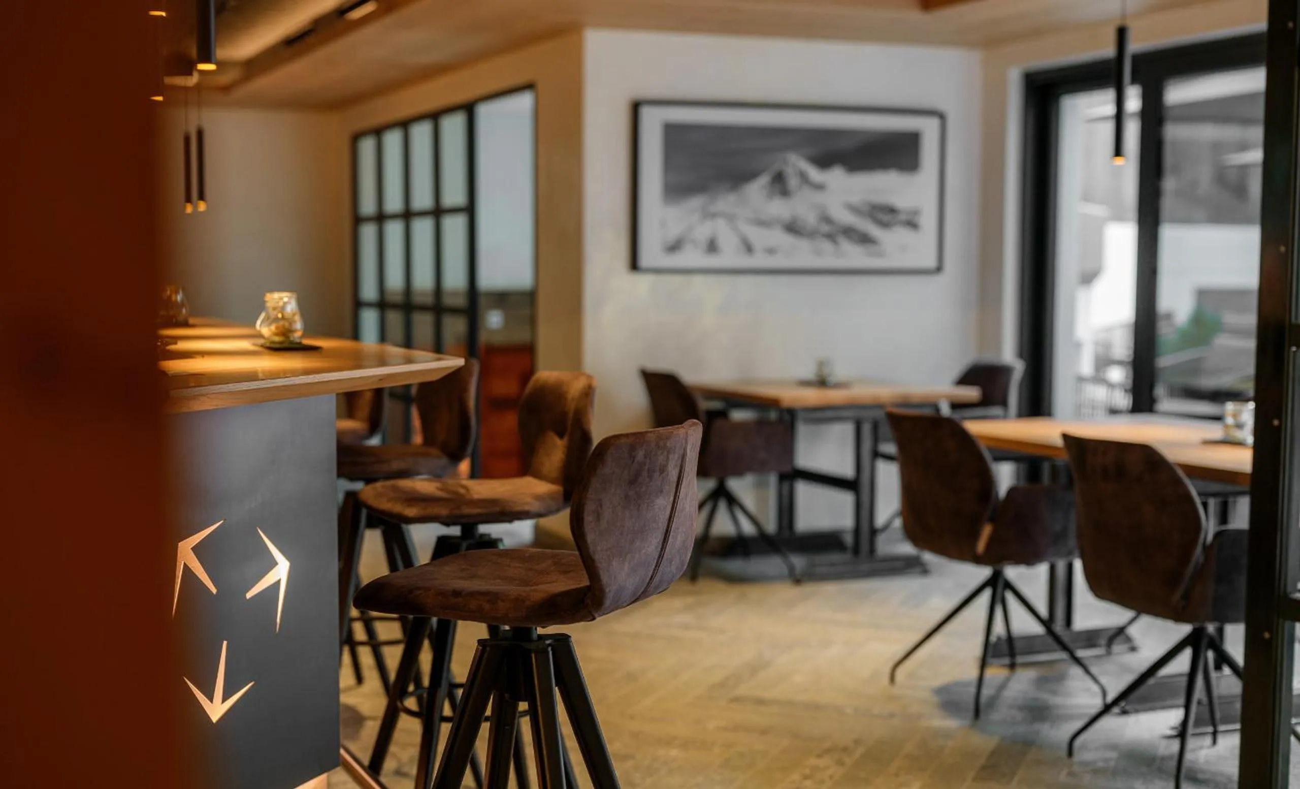 Restaurant/places to eat in Hotel La Reserve