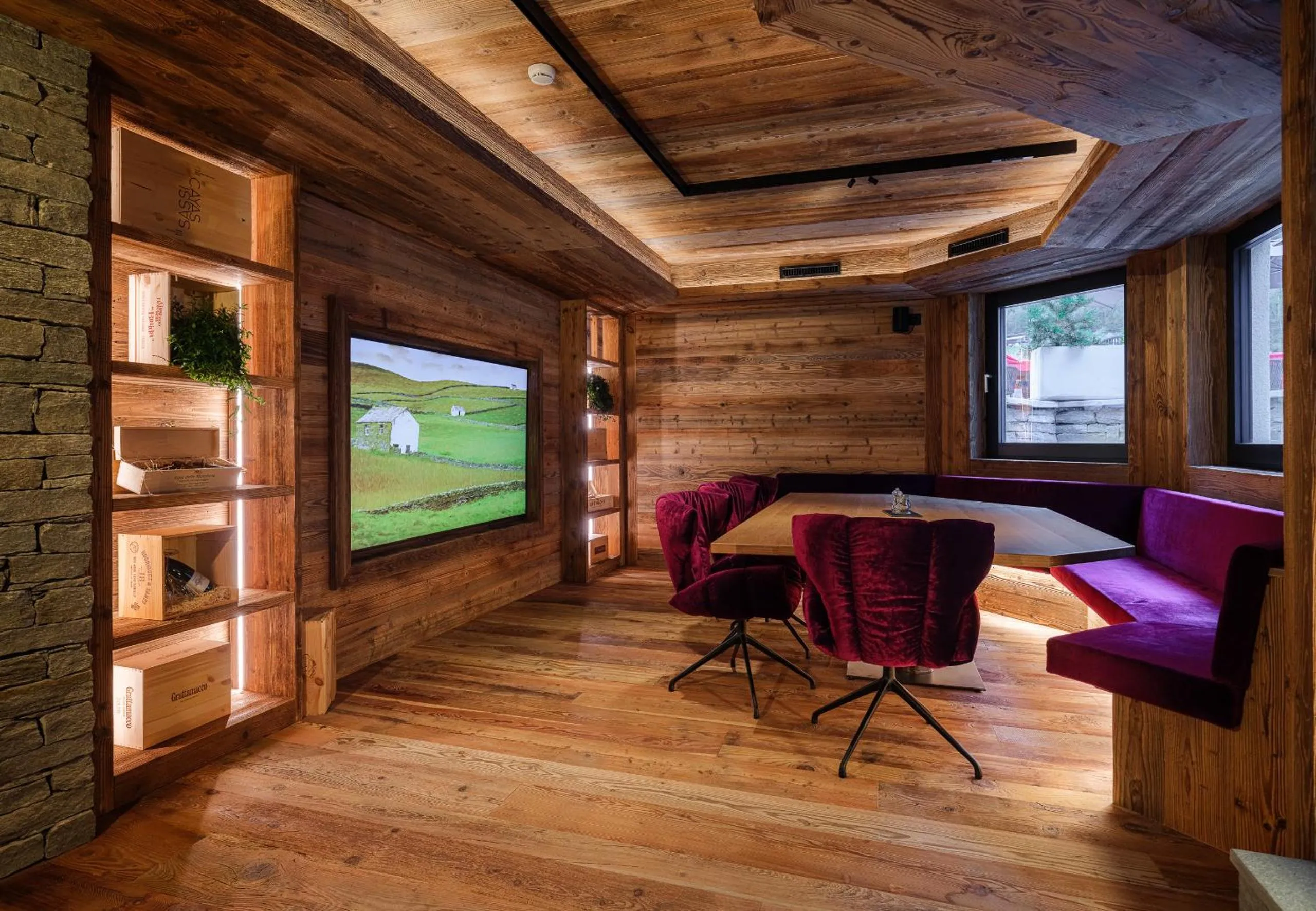 Restaurant/places to eat in Hotel La Reserve