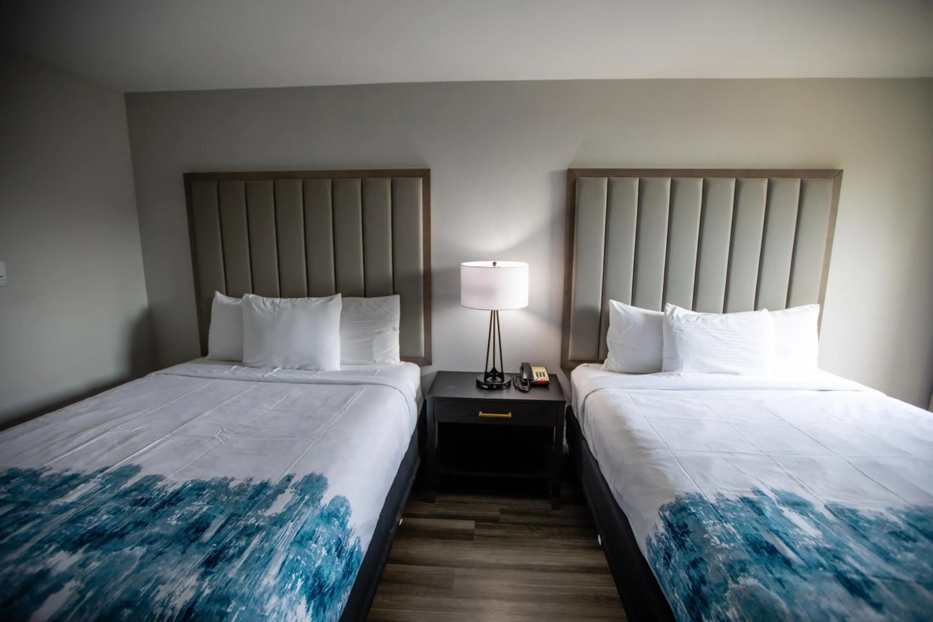 Bed in La Quinta by Wyndham Dallas I-35 Walnut Hill Ln