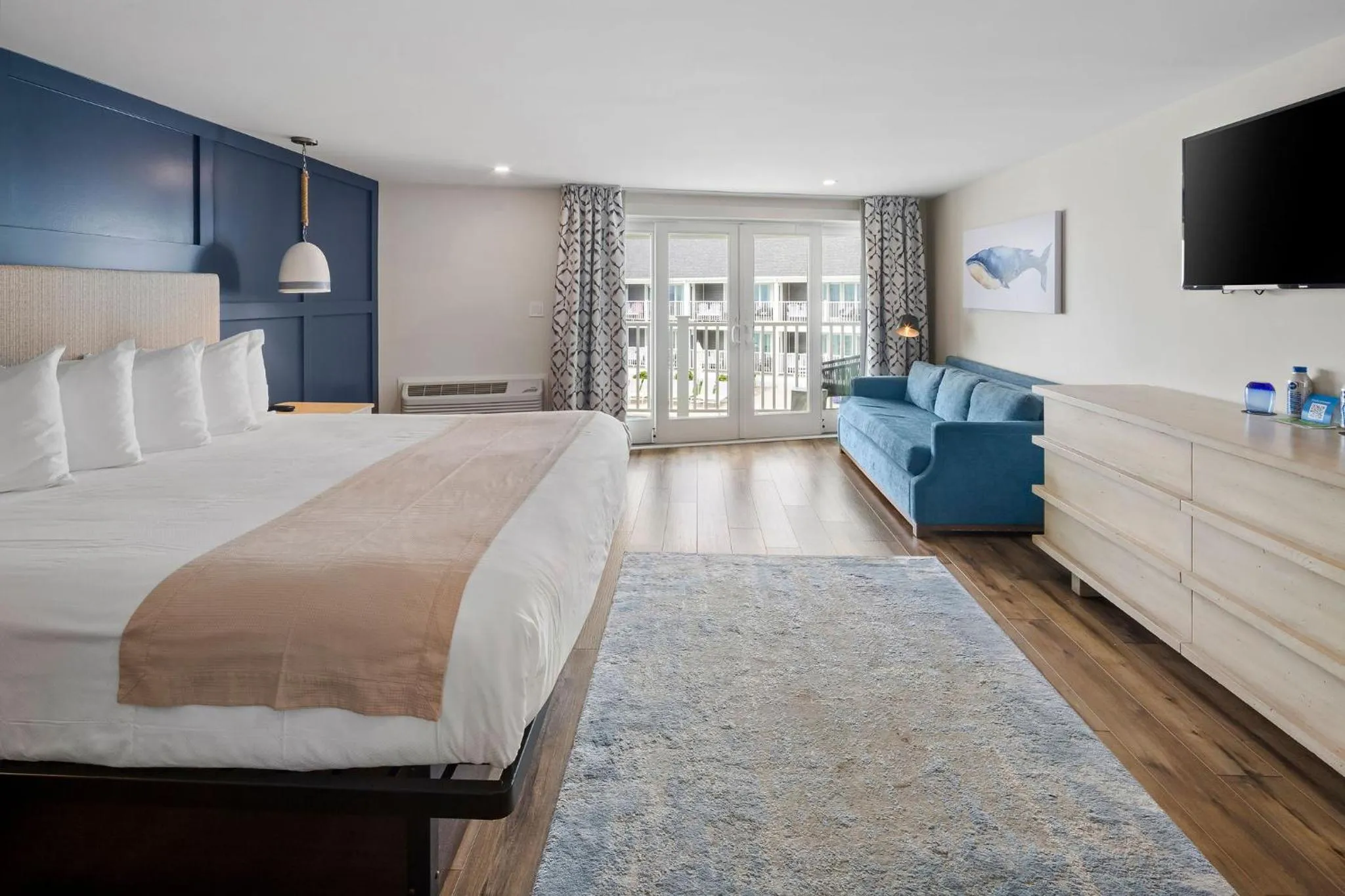 Bed in Pelham House Resort