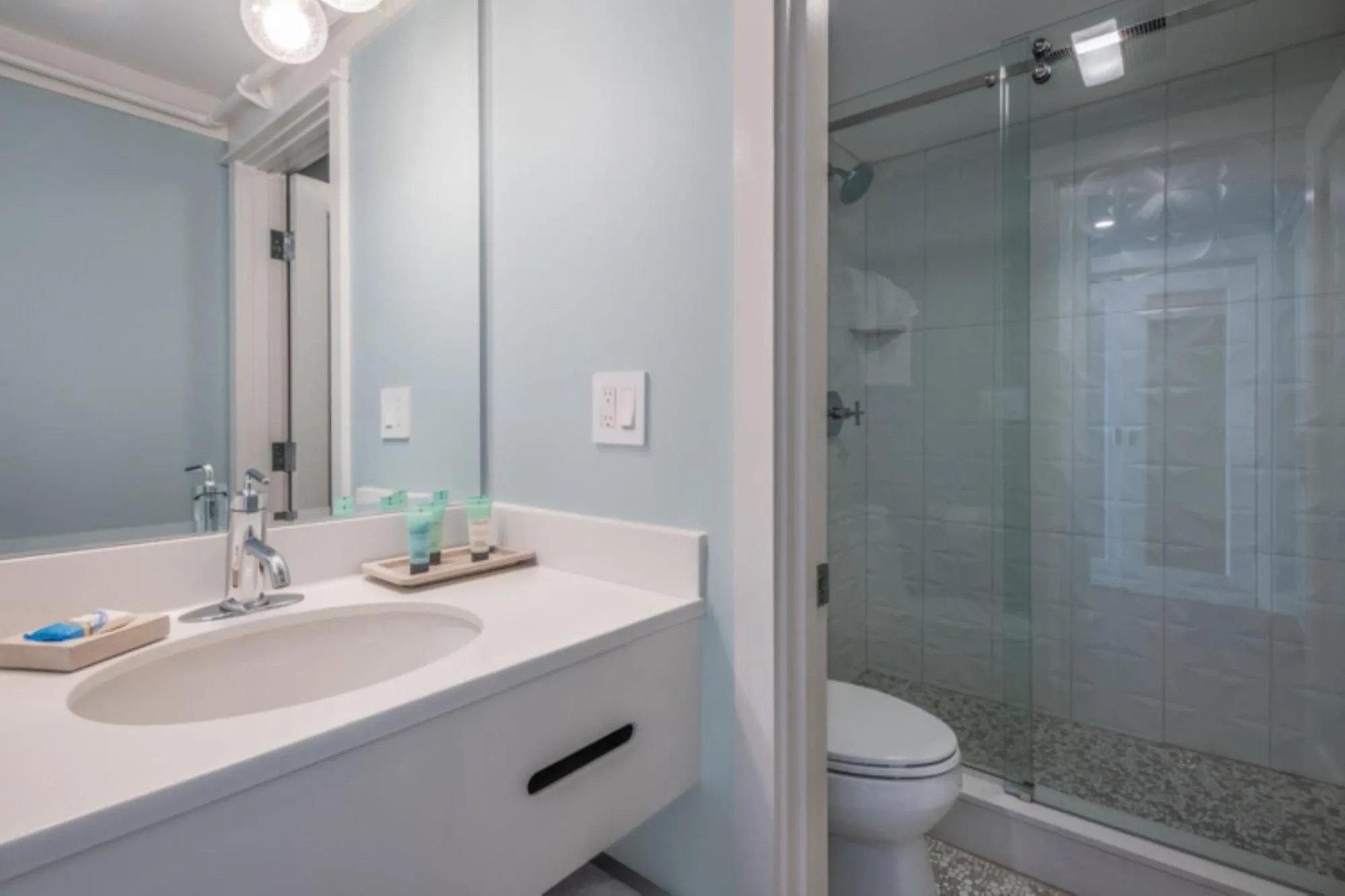 Bathroom in Pelham House Resort