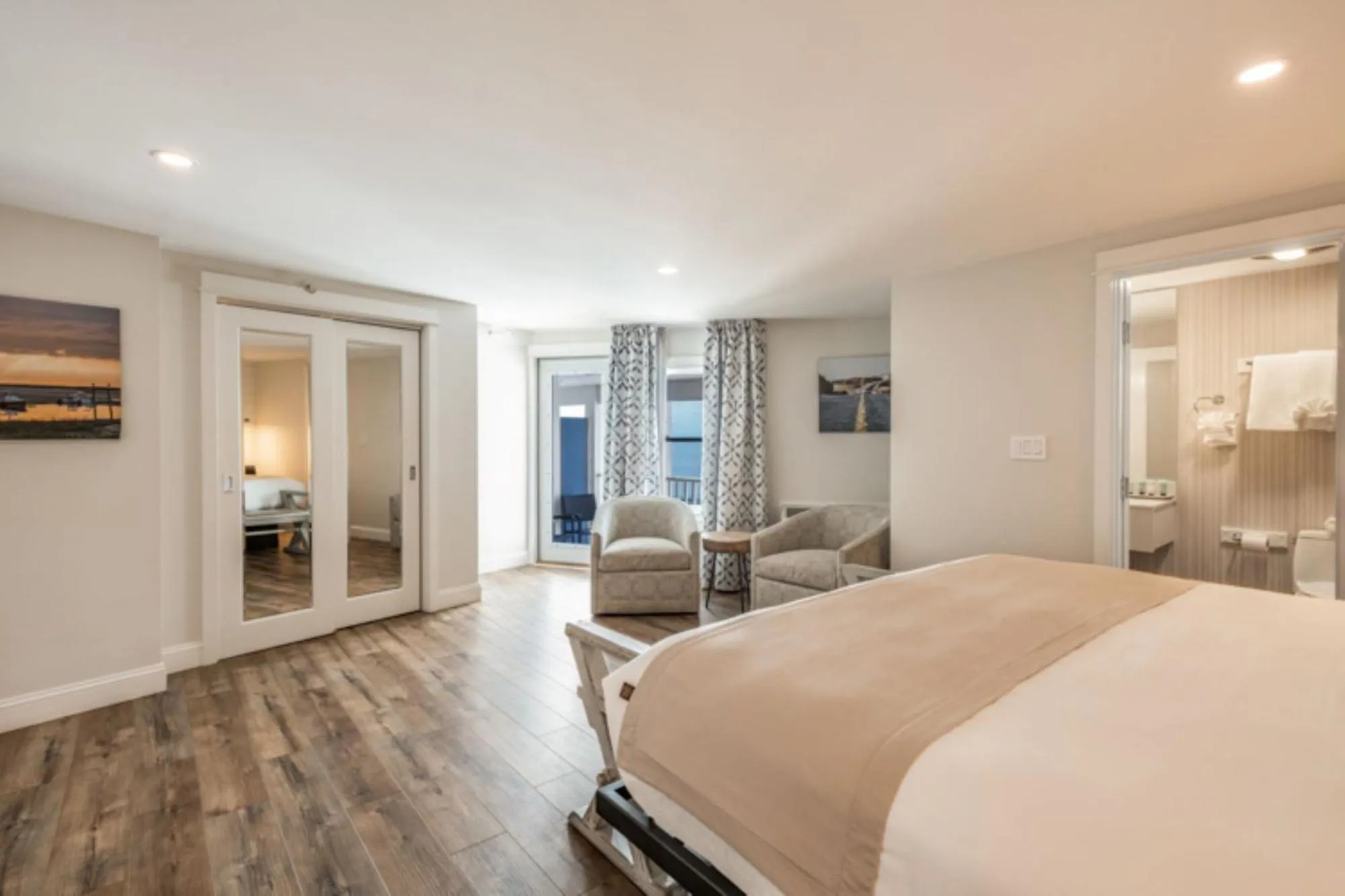 Bed in Pelham House Resort