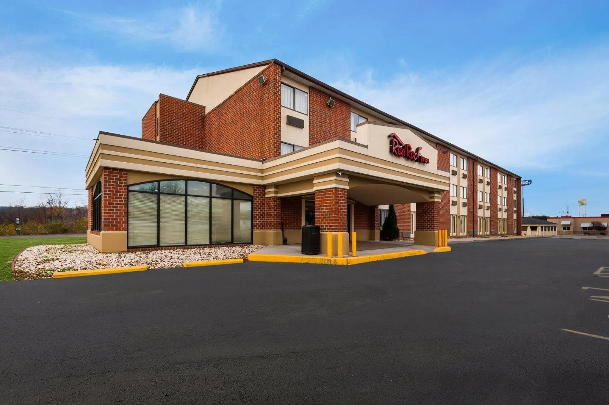 Property building in Red Roof Inn Martinsburg