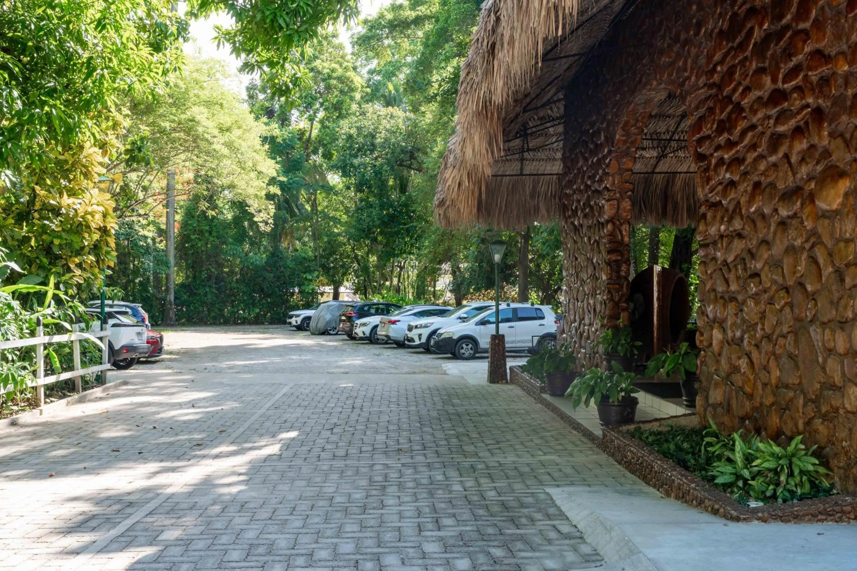 Parking in Hotel Nututun Palenque