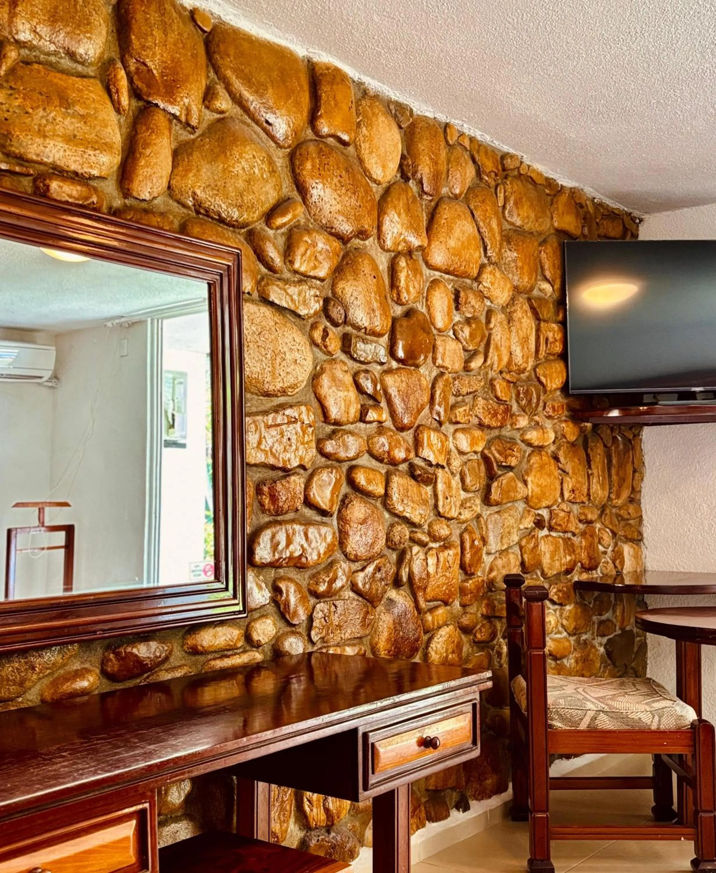 Photo of the whole room in Hotel Nututun Palenque