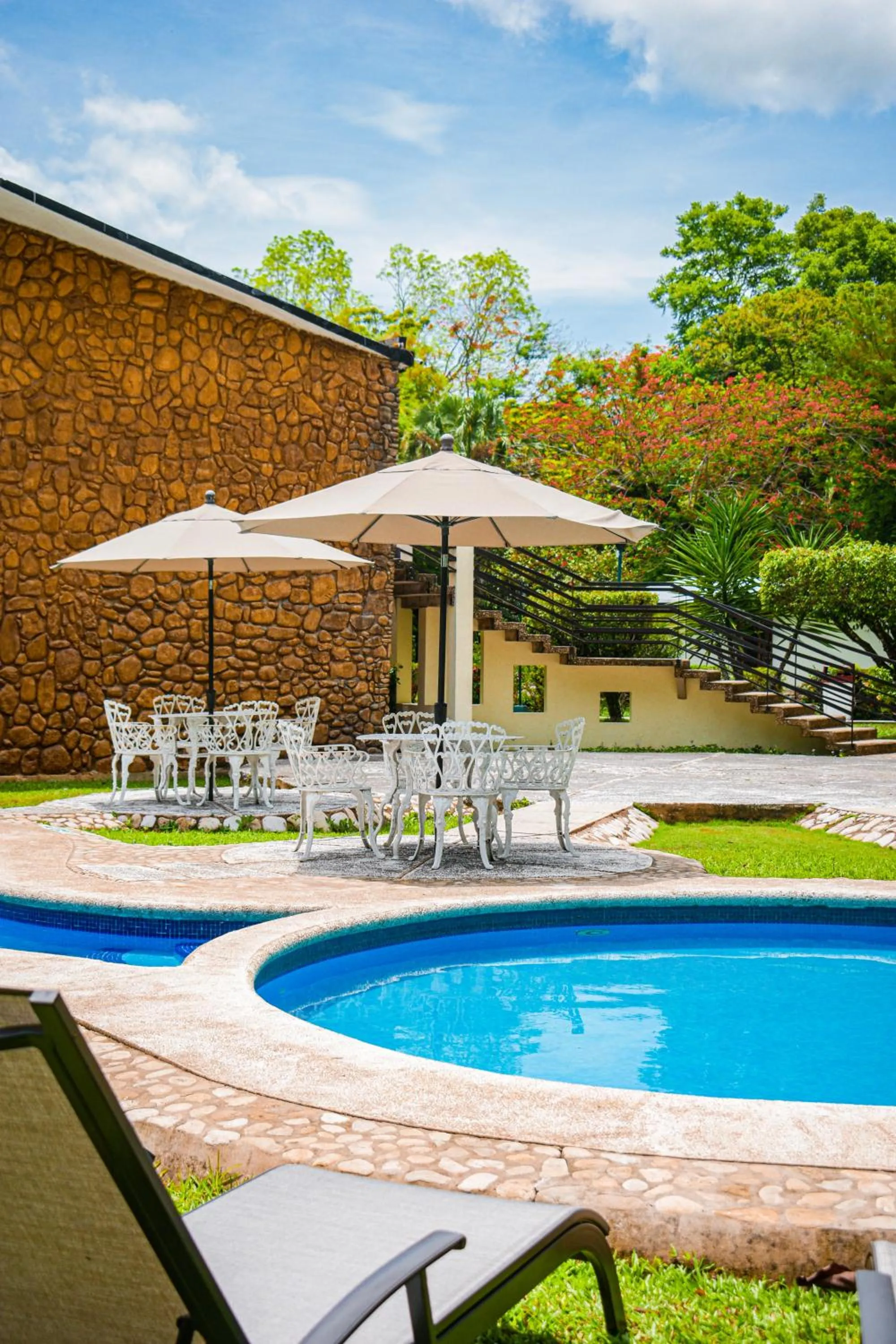 Swimming pool in Hotel Nututun Palenque
