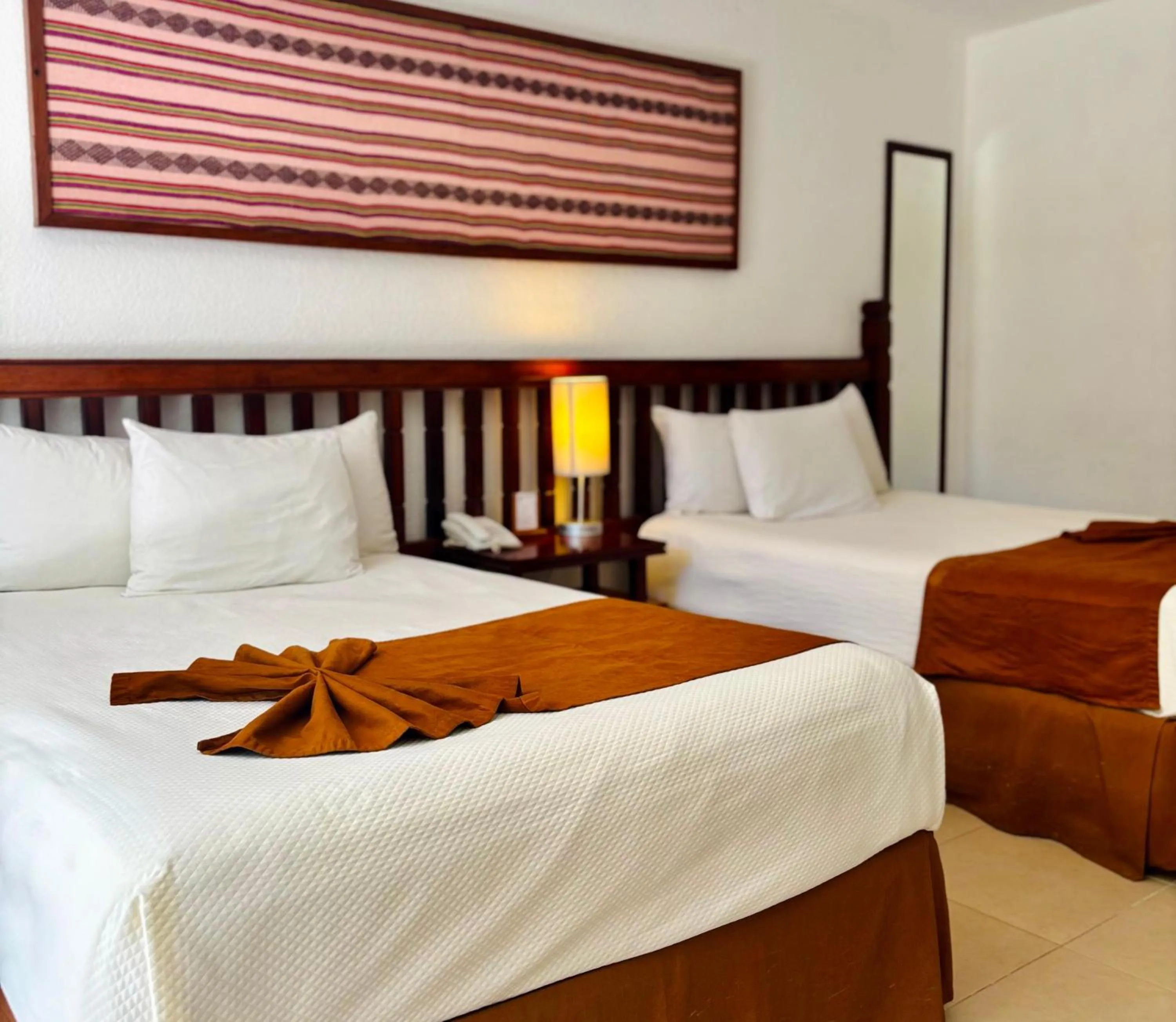 Photo of the whole room, Bed in Hotel Nututun Palenque