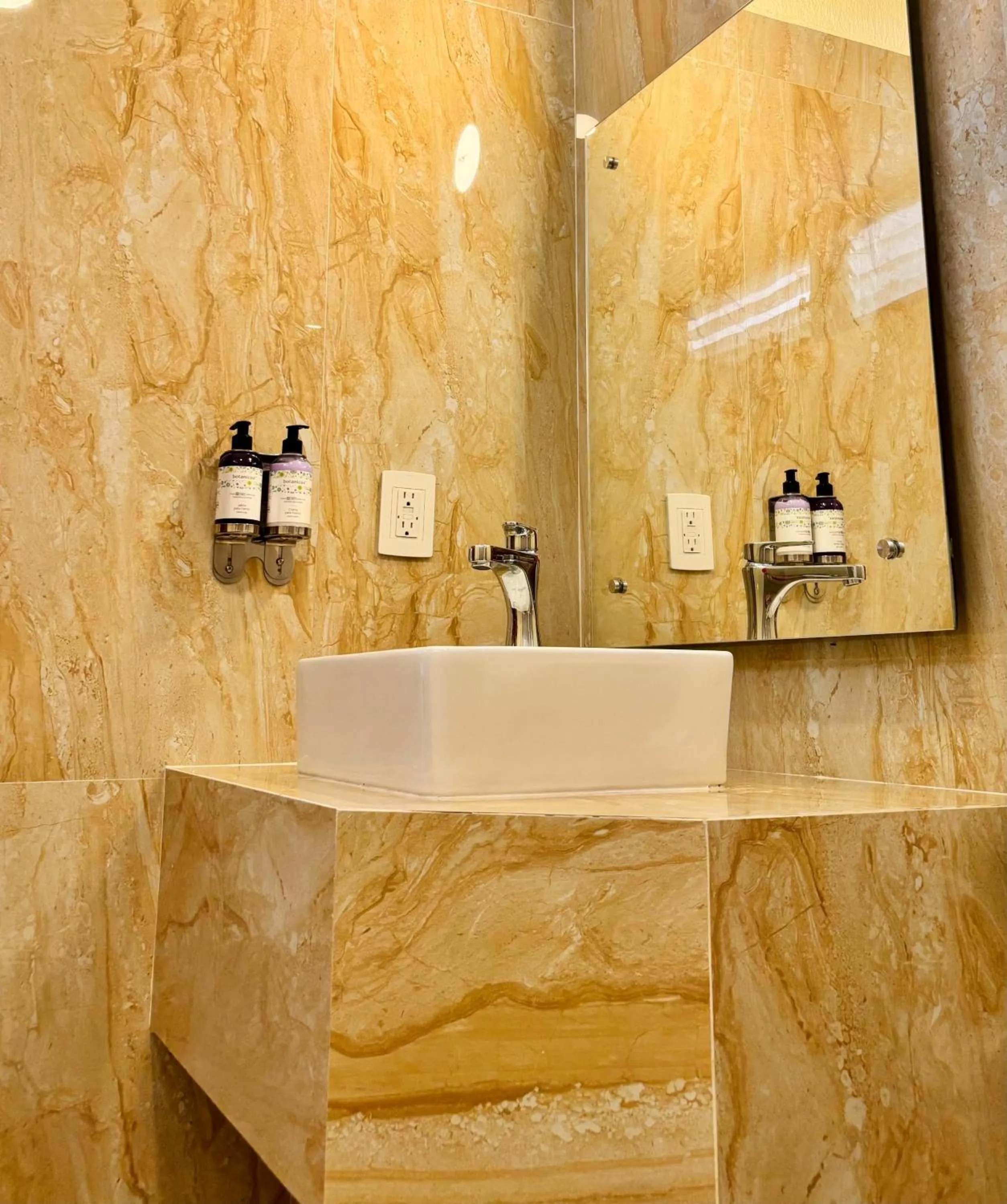 Bathroom in Hotel Nututun Palenque