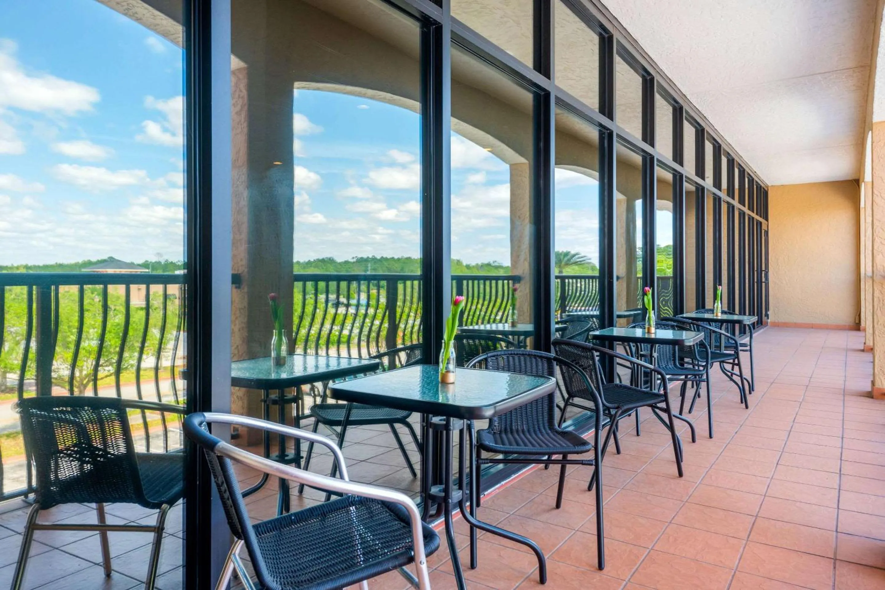 Restaurant/places to eat in Clarion Inn Ormond Beach at Destination Daytona