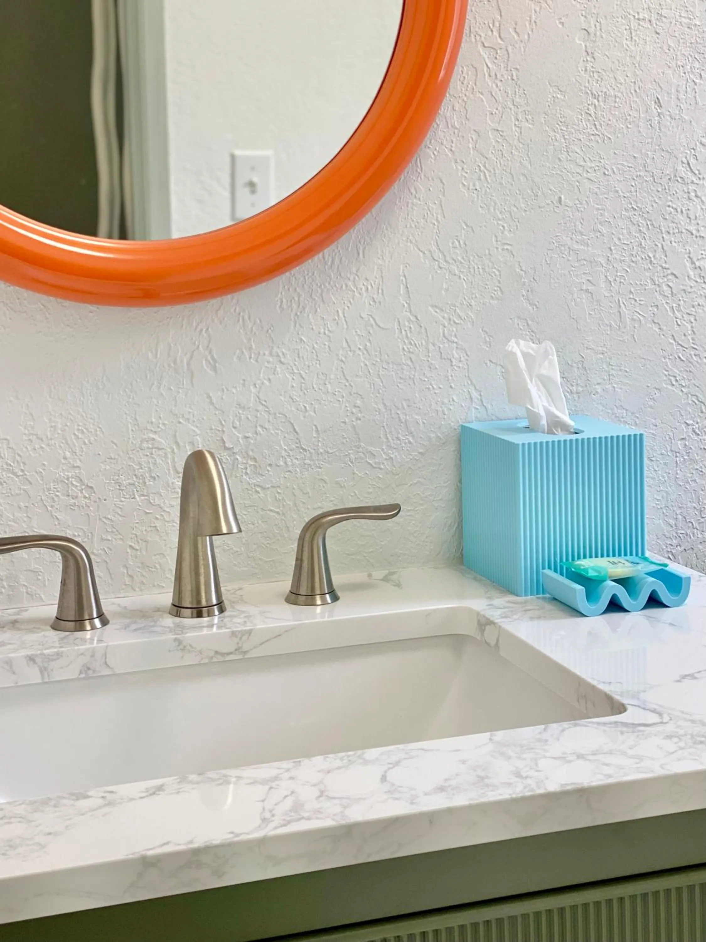 Bathroom in Gainesville Lodge
