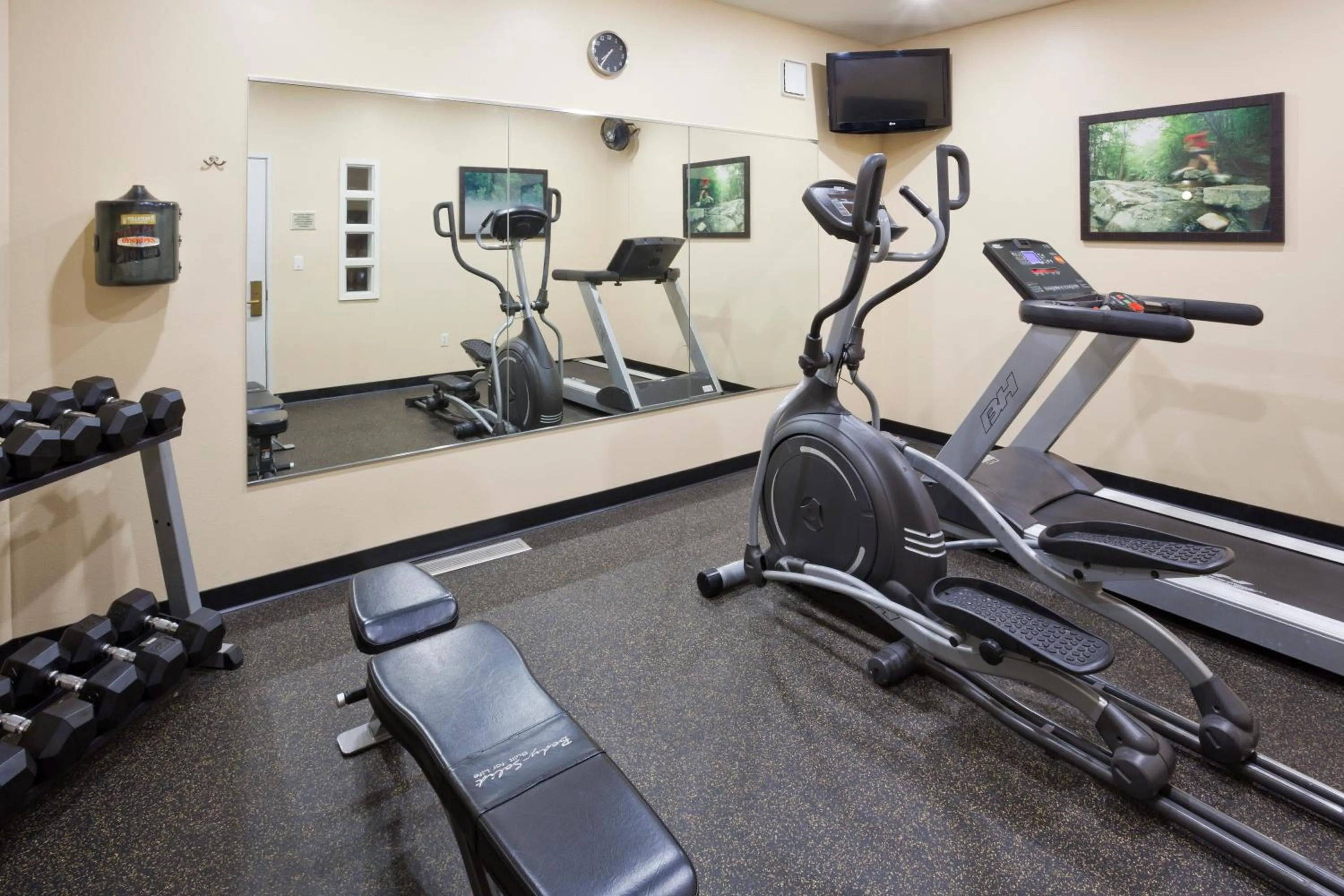 Fitness centre/facilities in GrandStay Residential Suites Hotel