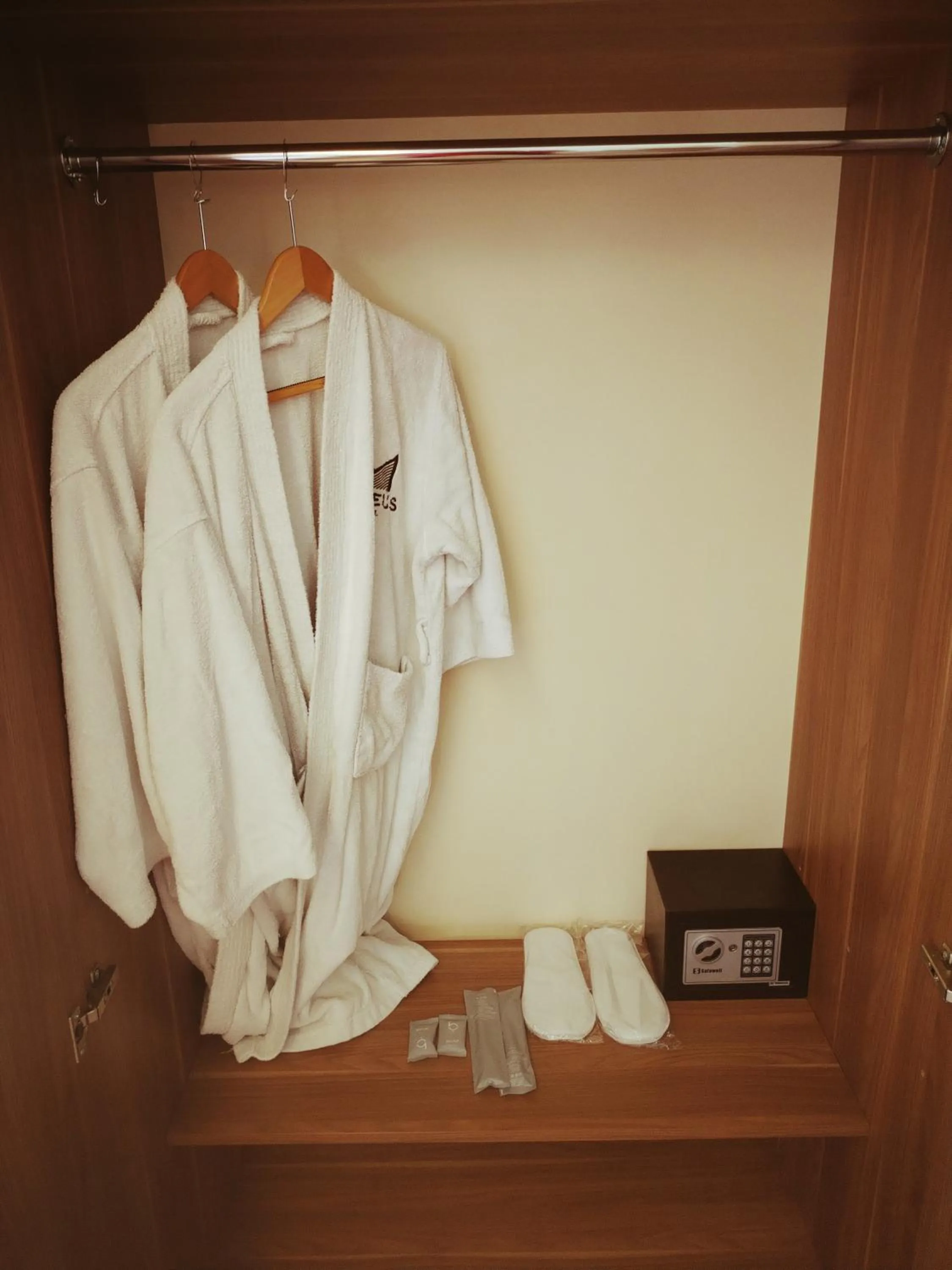 safe in Mateus Hotel & Pool