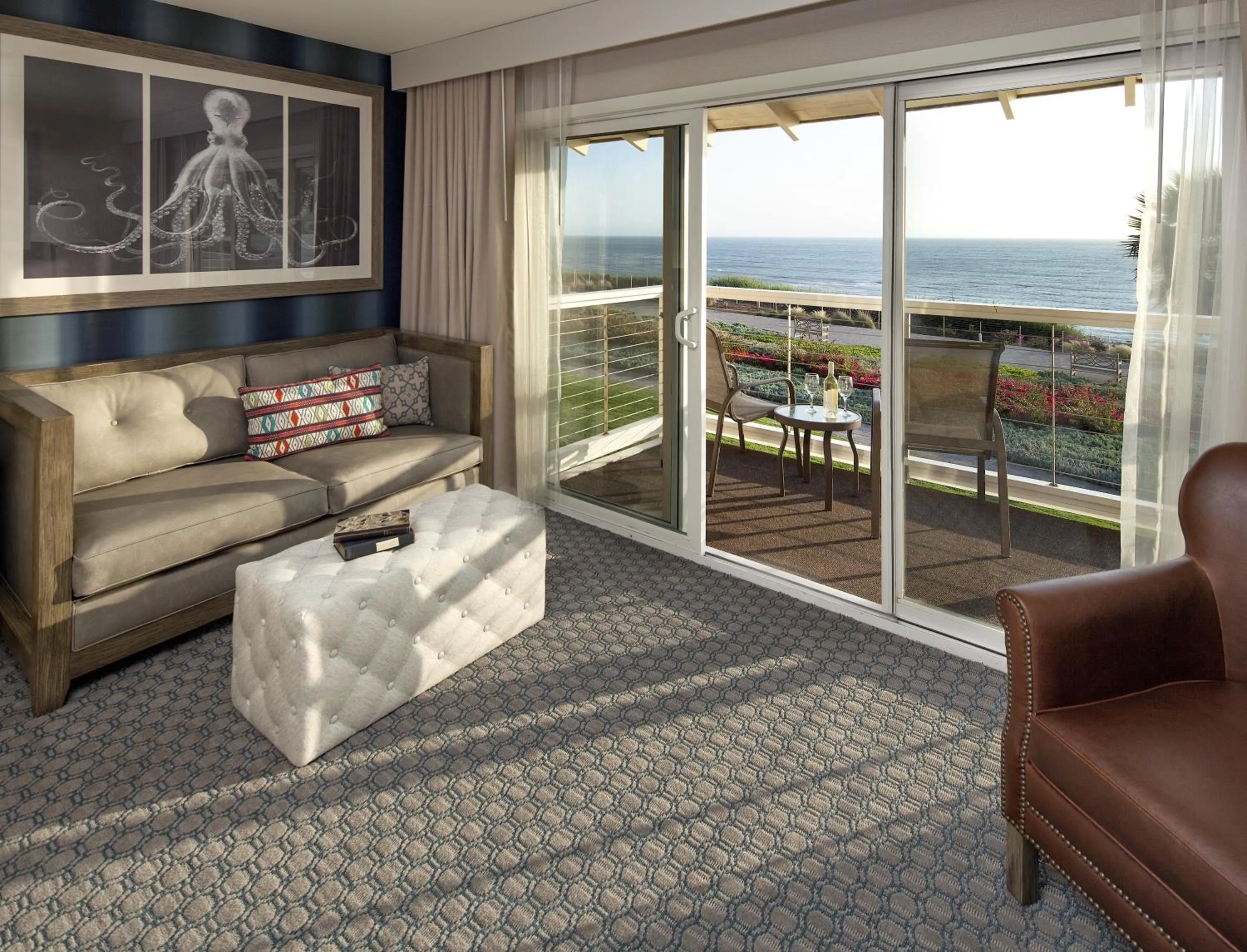 Decorative detail in Spyglass Inn