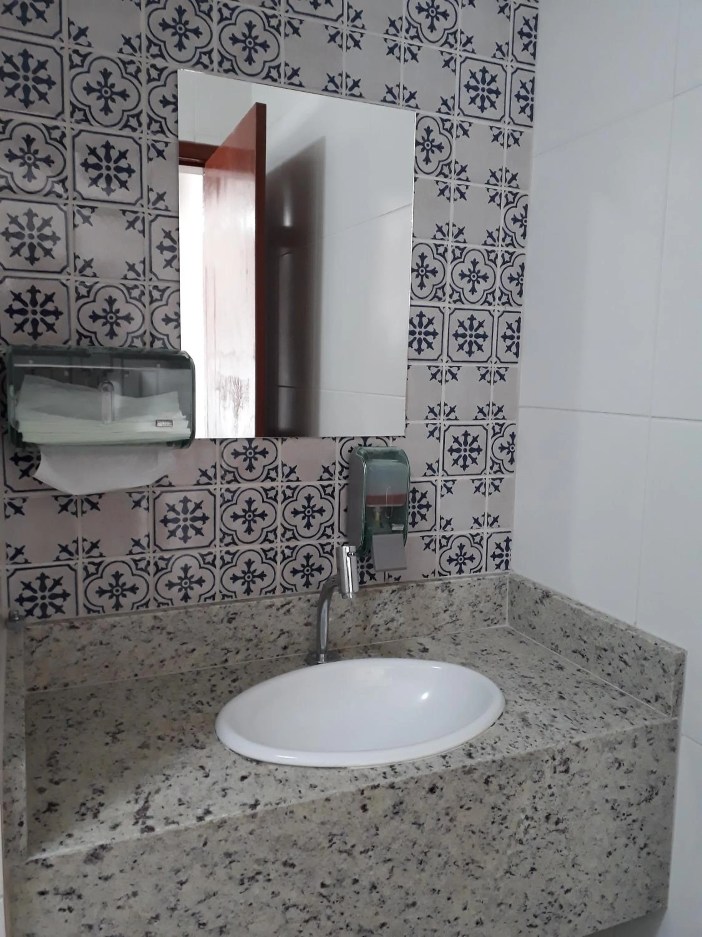 Bathroom in Pousada Convento da Conceição