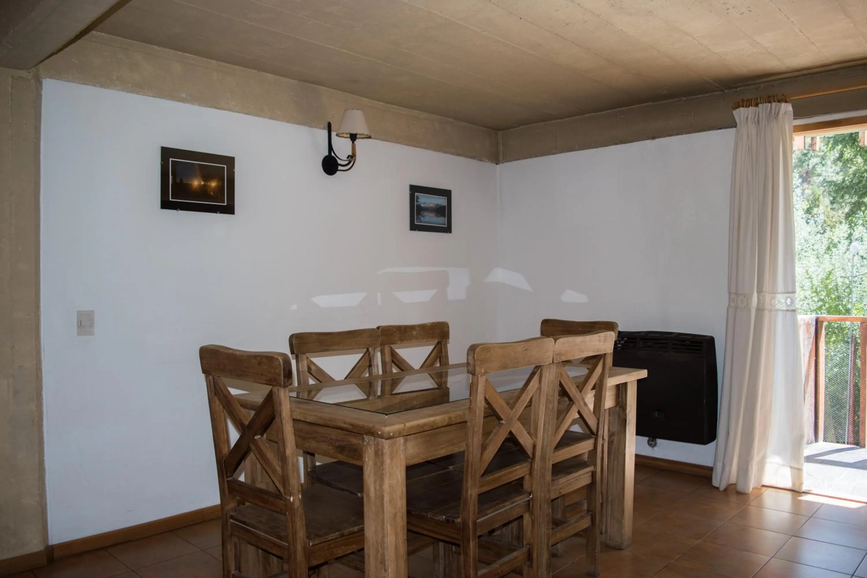 Dining area in Cabañas Rucaleufu