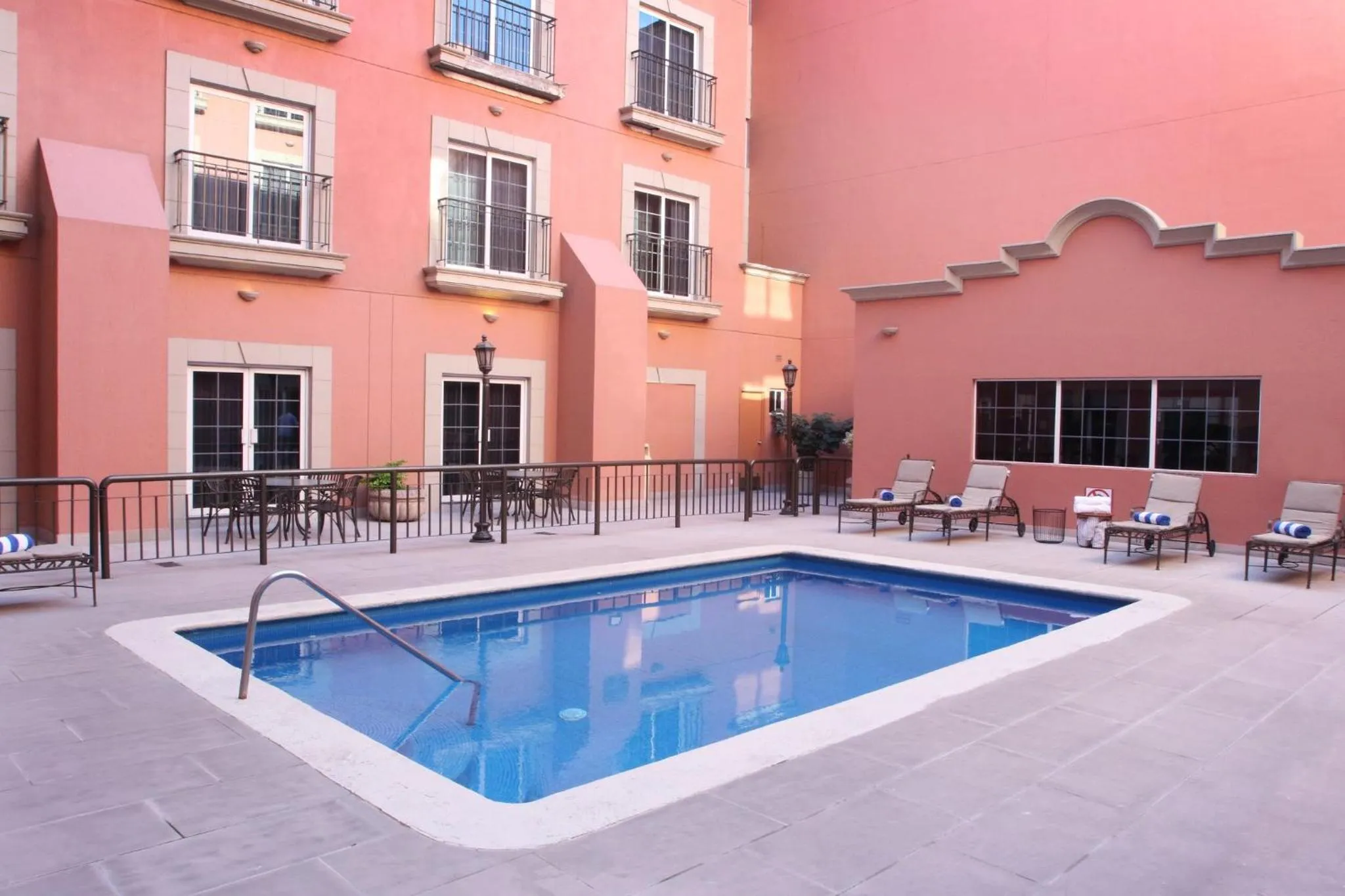 Swimming pool in Holiday Inn Express Torreon by IHG