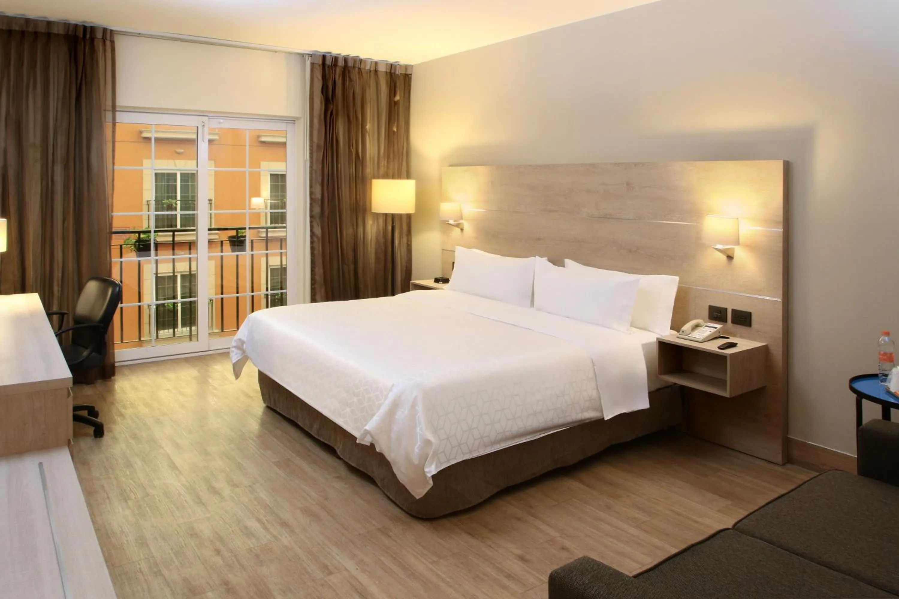 Bed in Holiday Inn Express Torreon by IHG