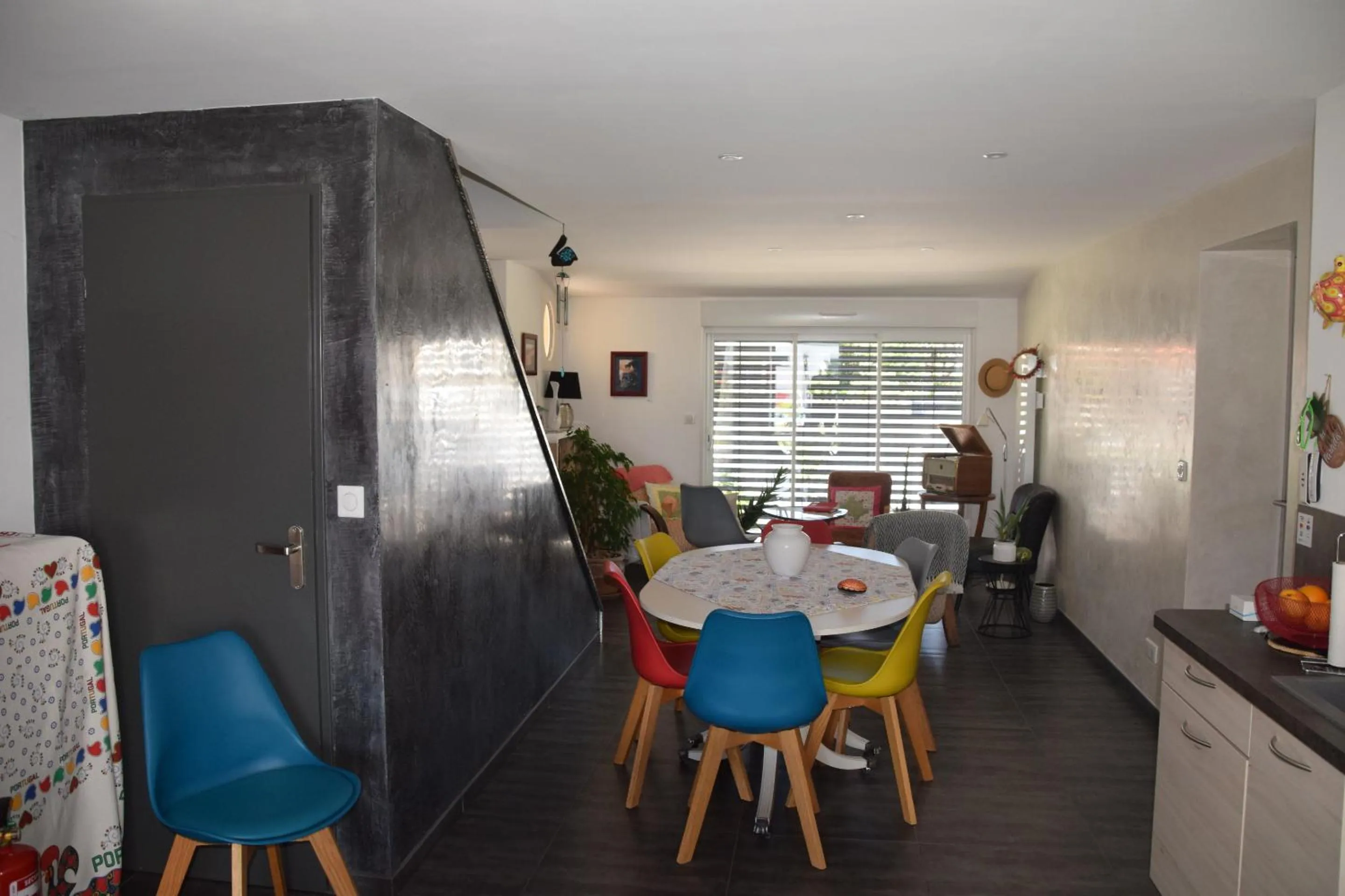 Kitchen or kitchenette in La villa 13&15