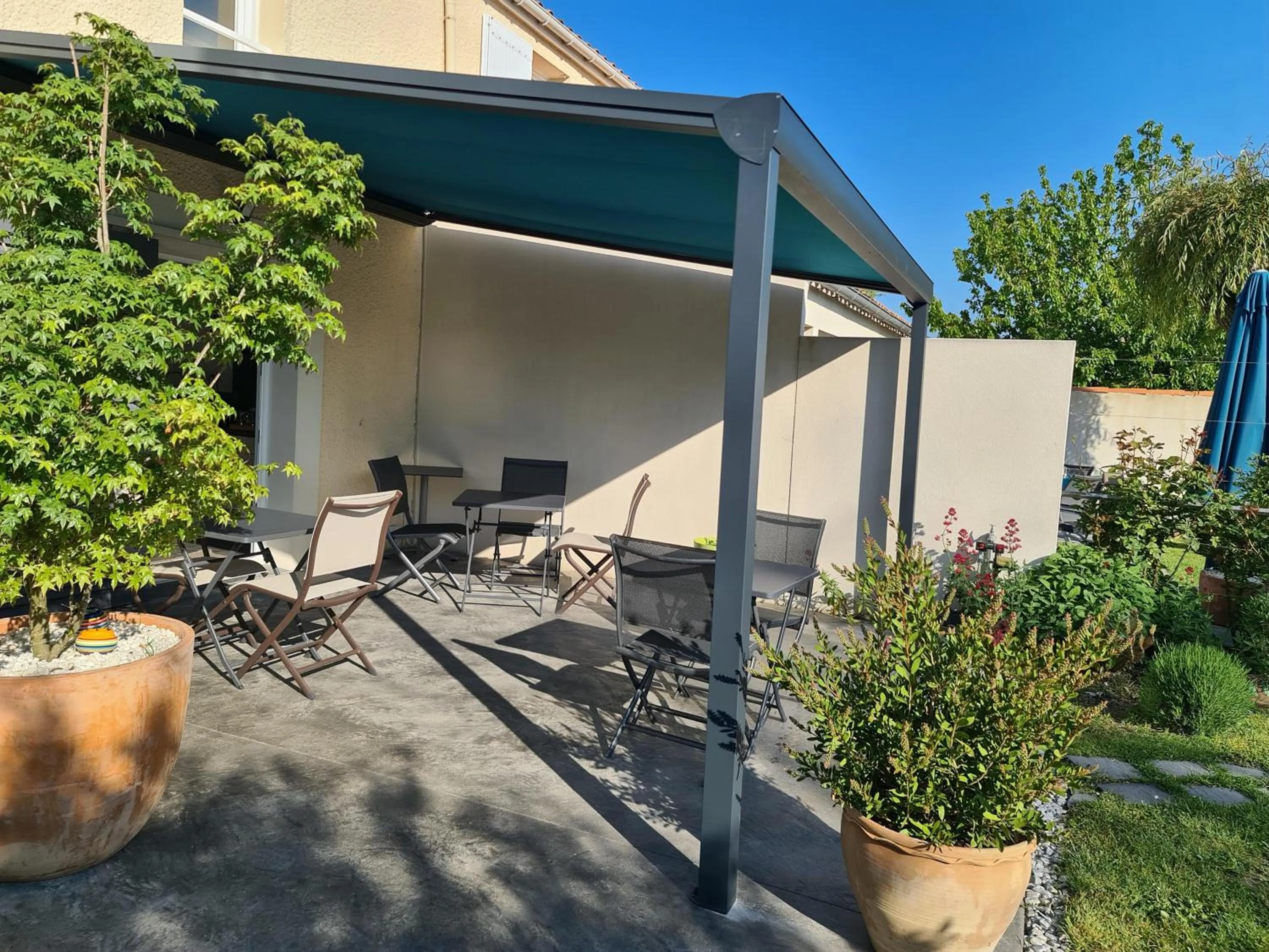 Property building in La villa 13&15