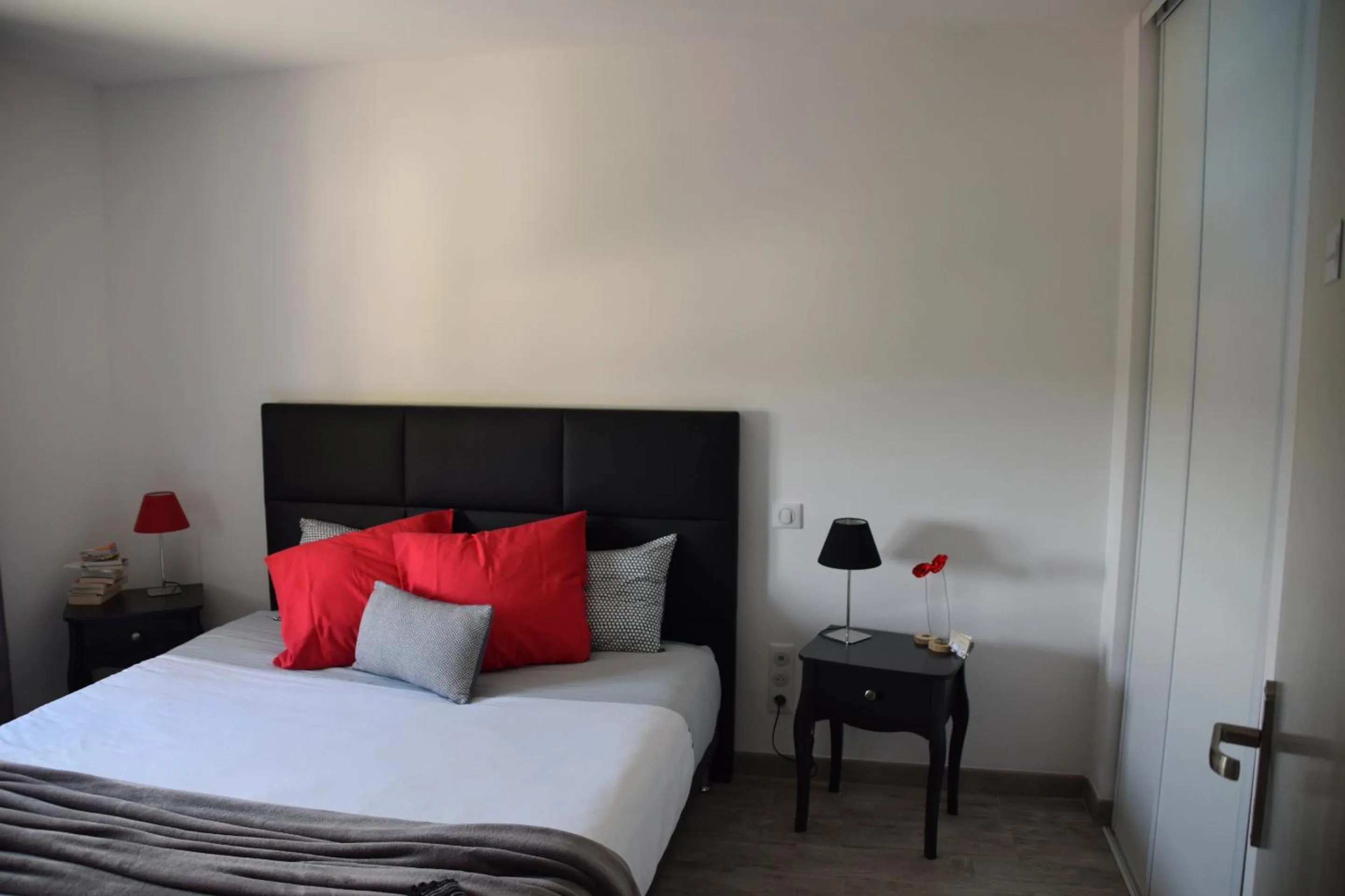 Bedroom, Bed in La villa 13&15