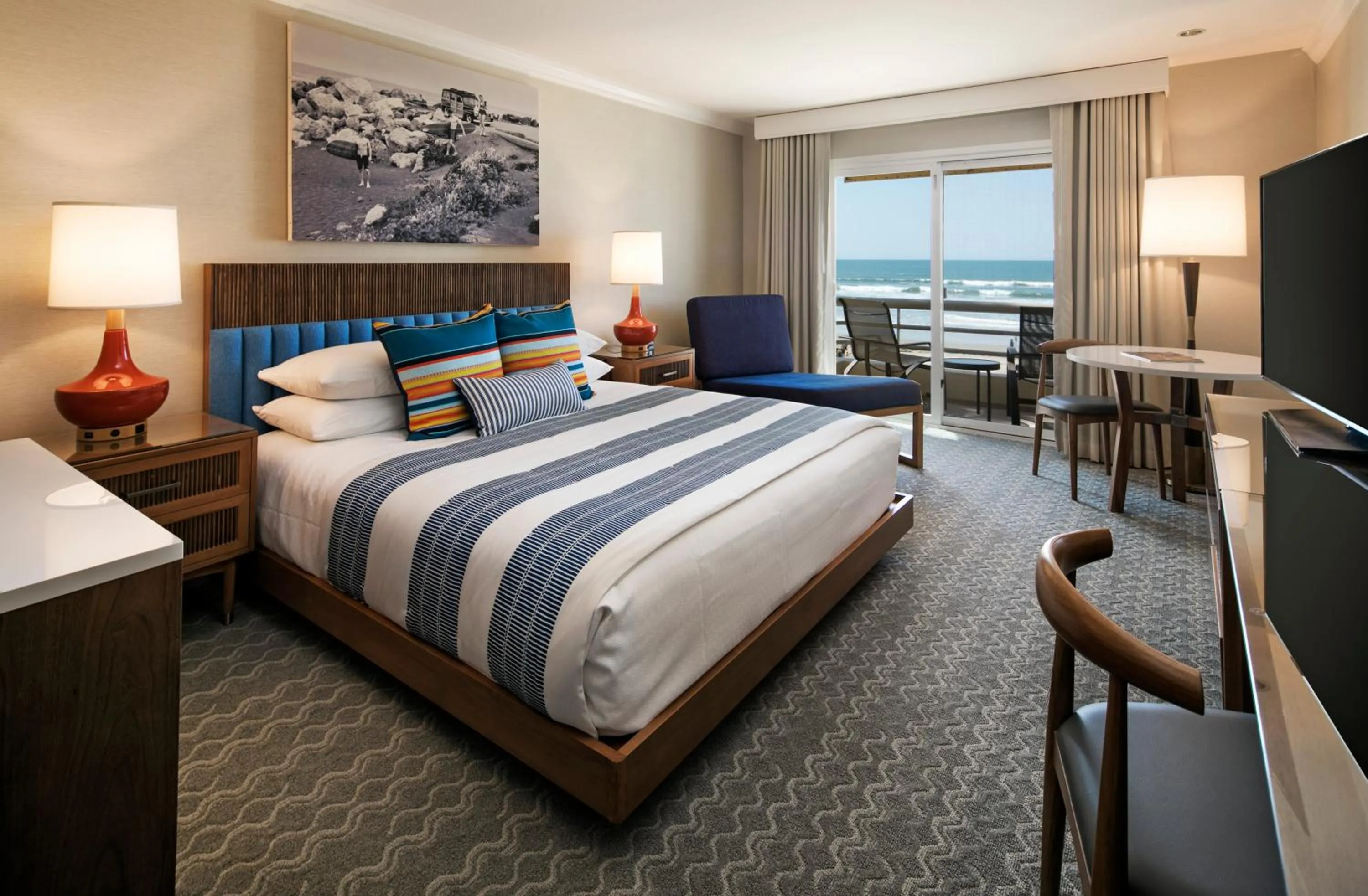 Photo of the whole room, Bed in Sandcastle Hotel on the Beach