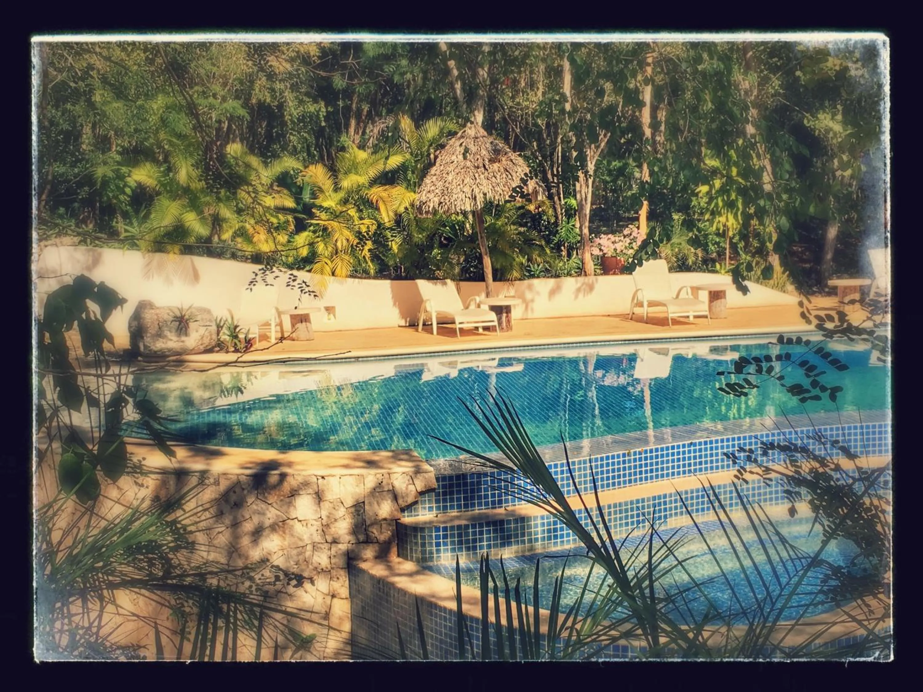 Swimming pool in Hotel Okaan