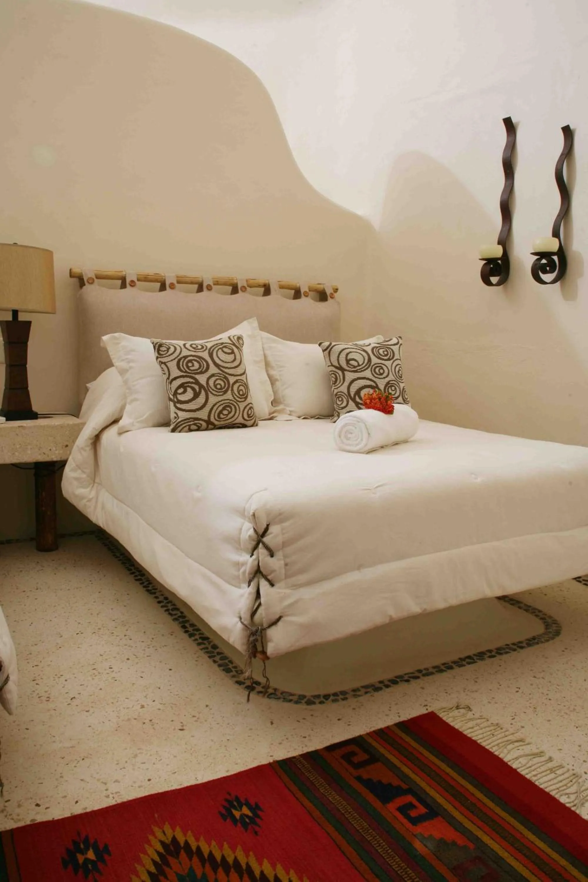 Decorative detail, Bed in Hotel Okaan