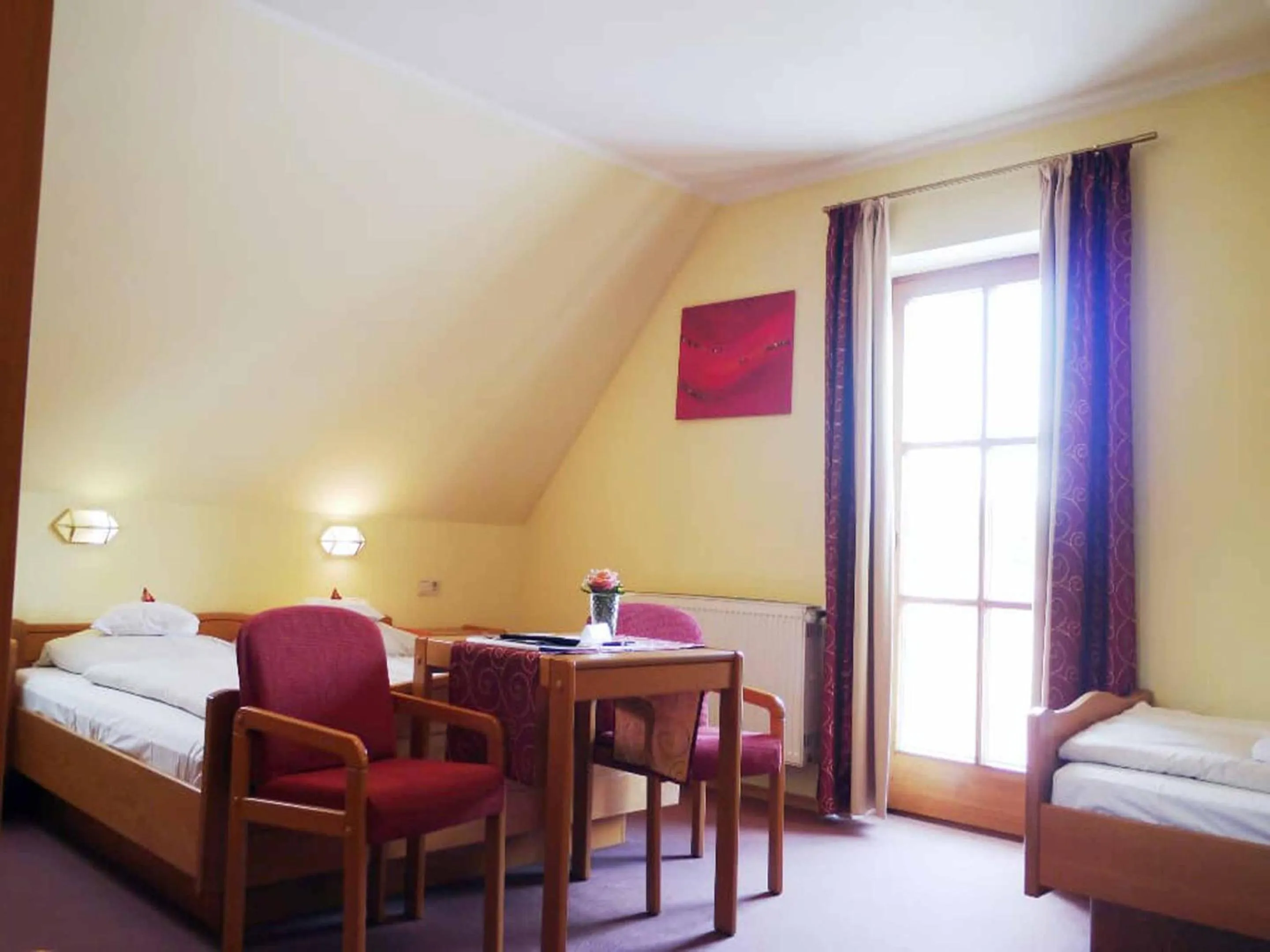 Bedroom, Bed in Da`Sporrer Hotel & Wirtshaus