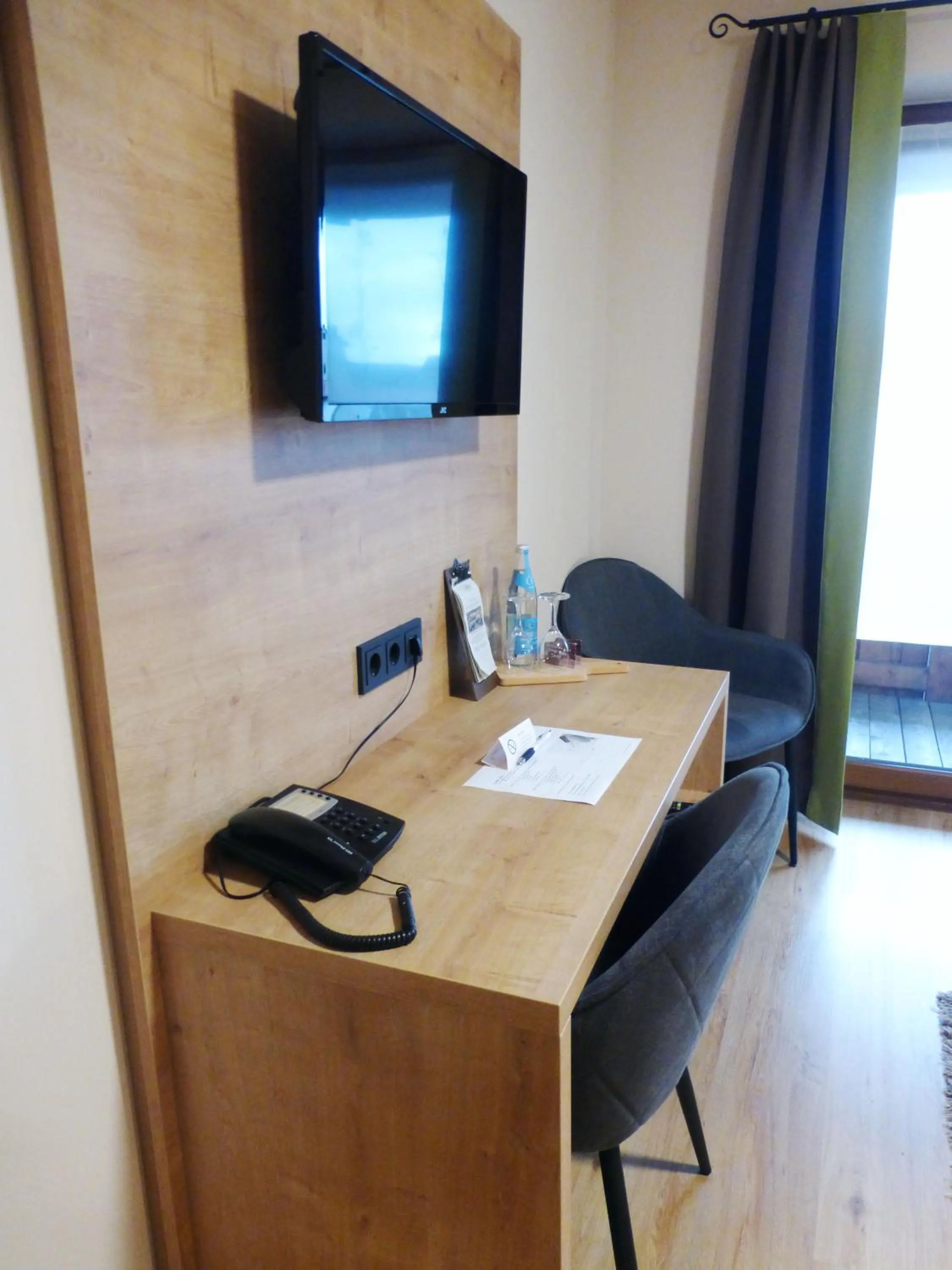 TV and multimedia in Da`Sporrer Hotel & Wirtshaus